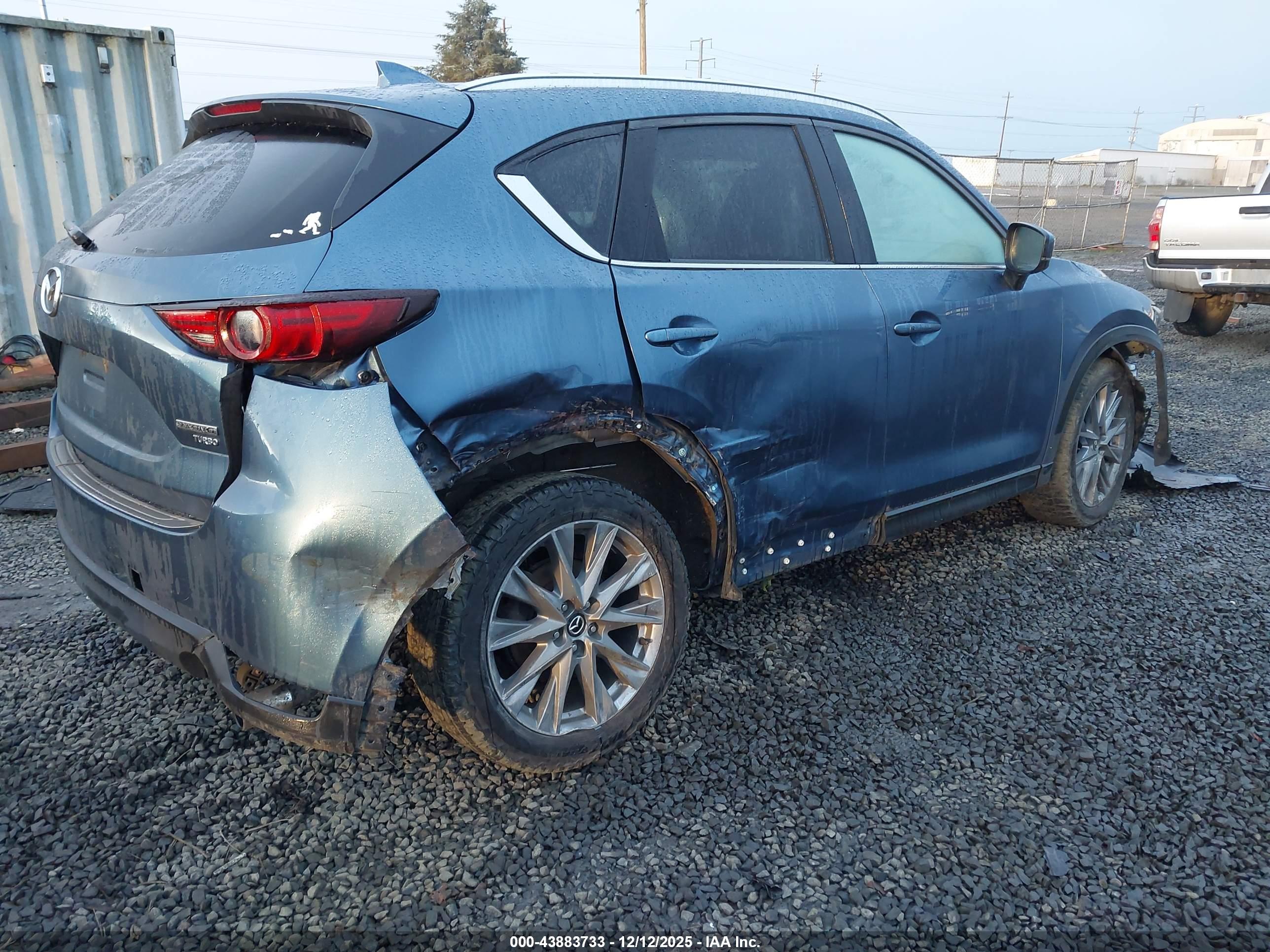 MAZDA CX-5 image 4