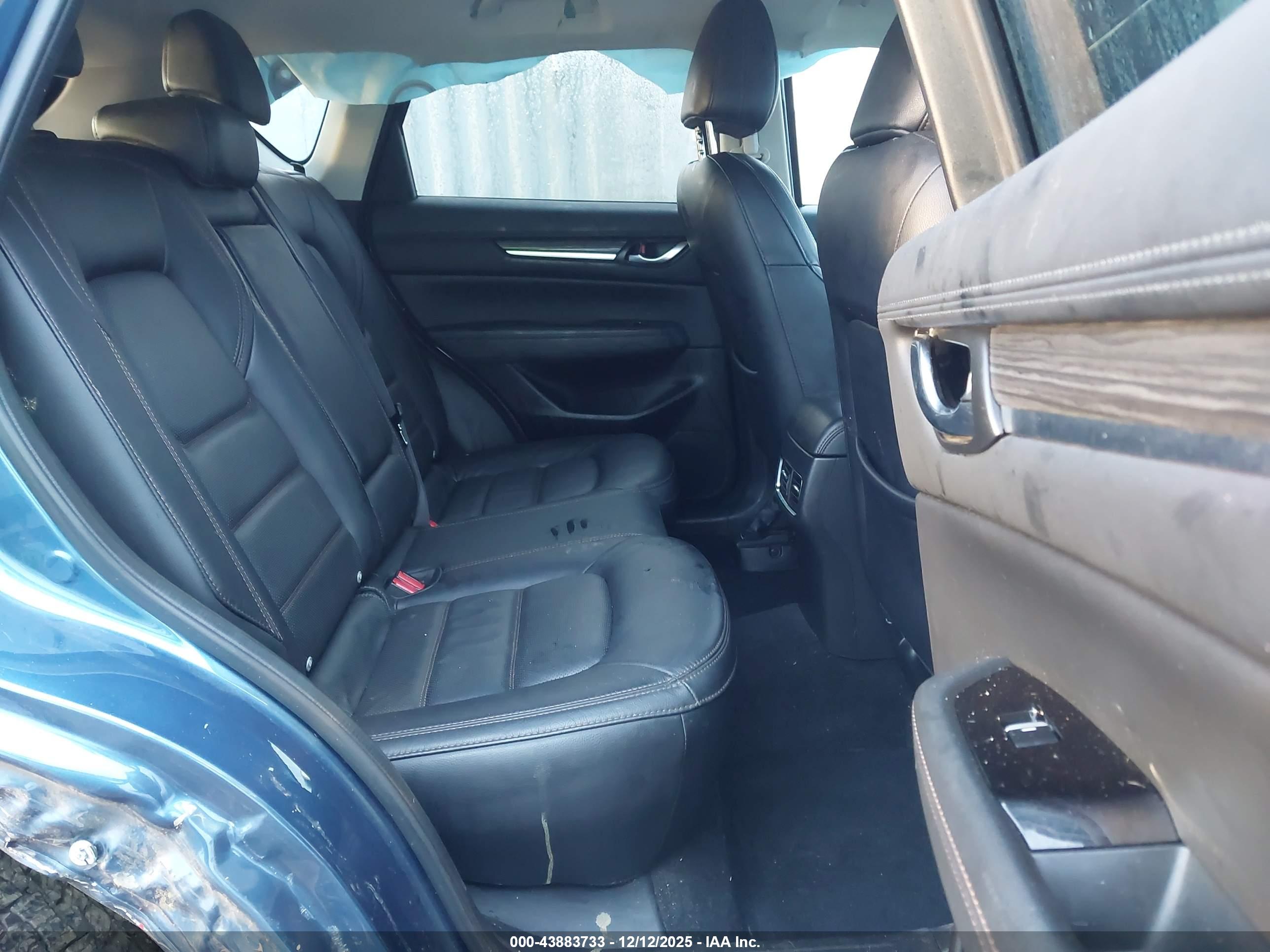 MAZDA CX-5 image 8