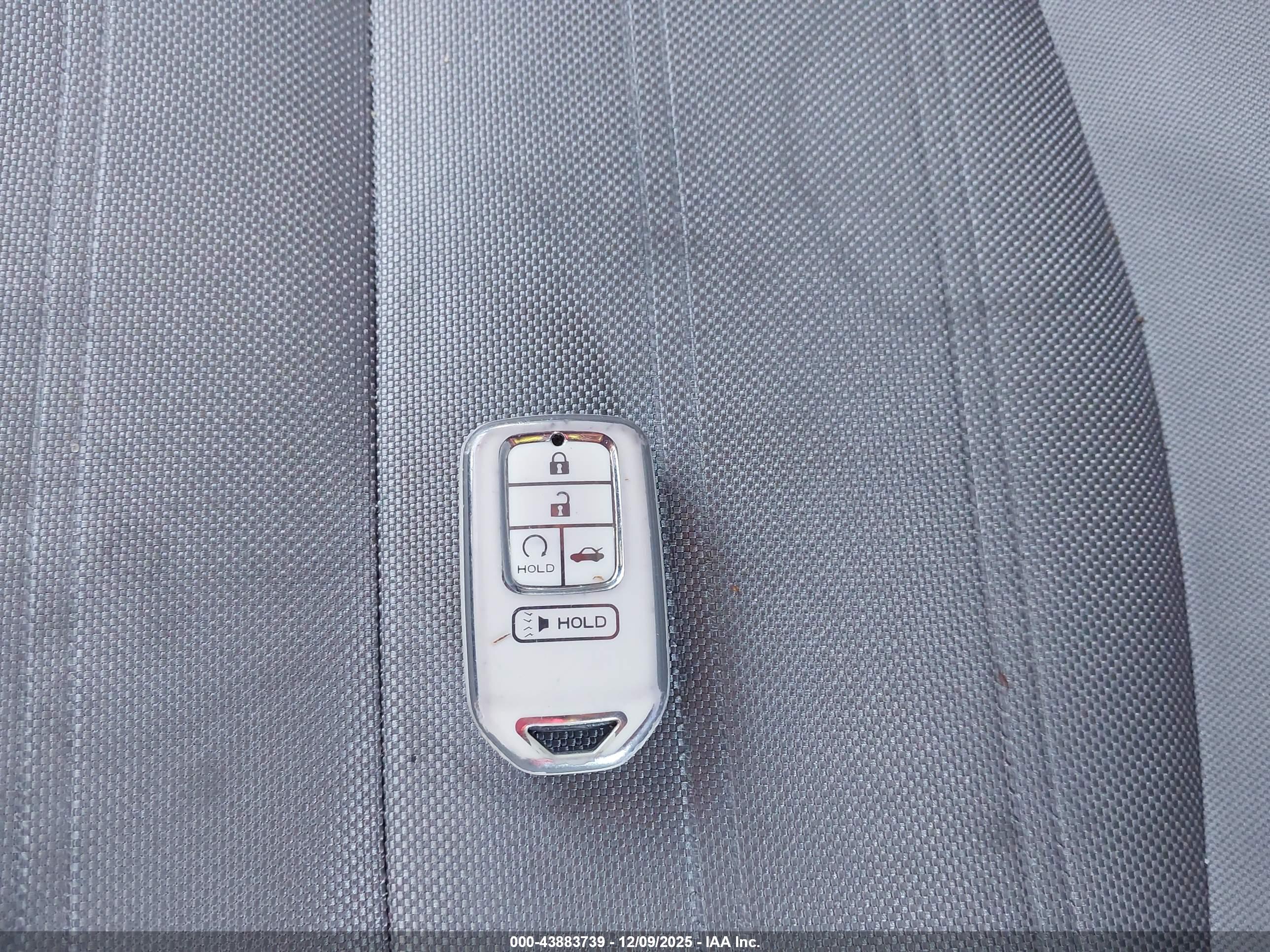HONDA CR-V image 11