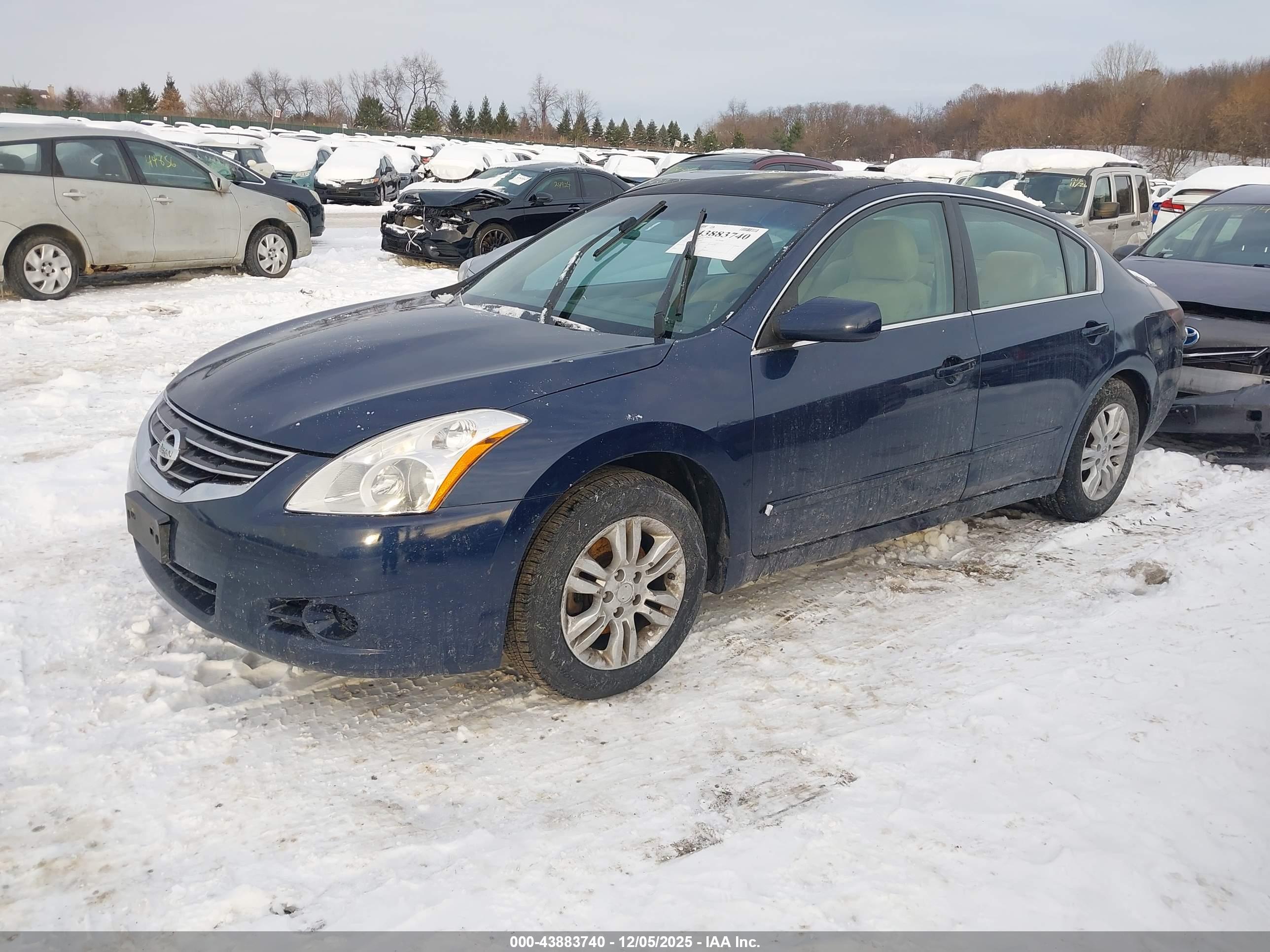 NISSAN ALTIMA image 2
