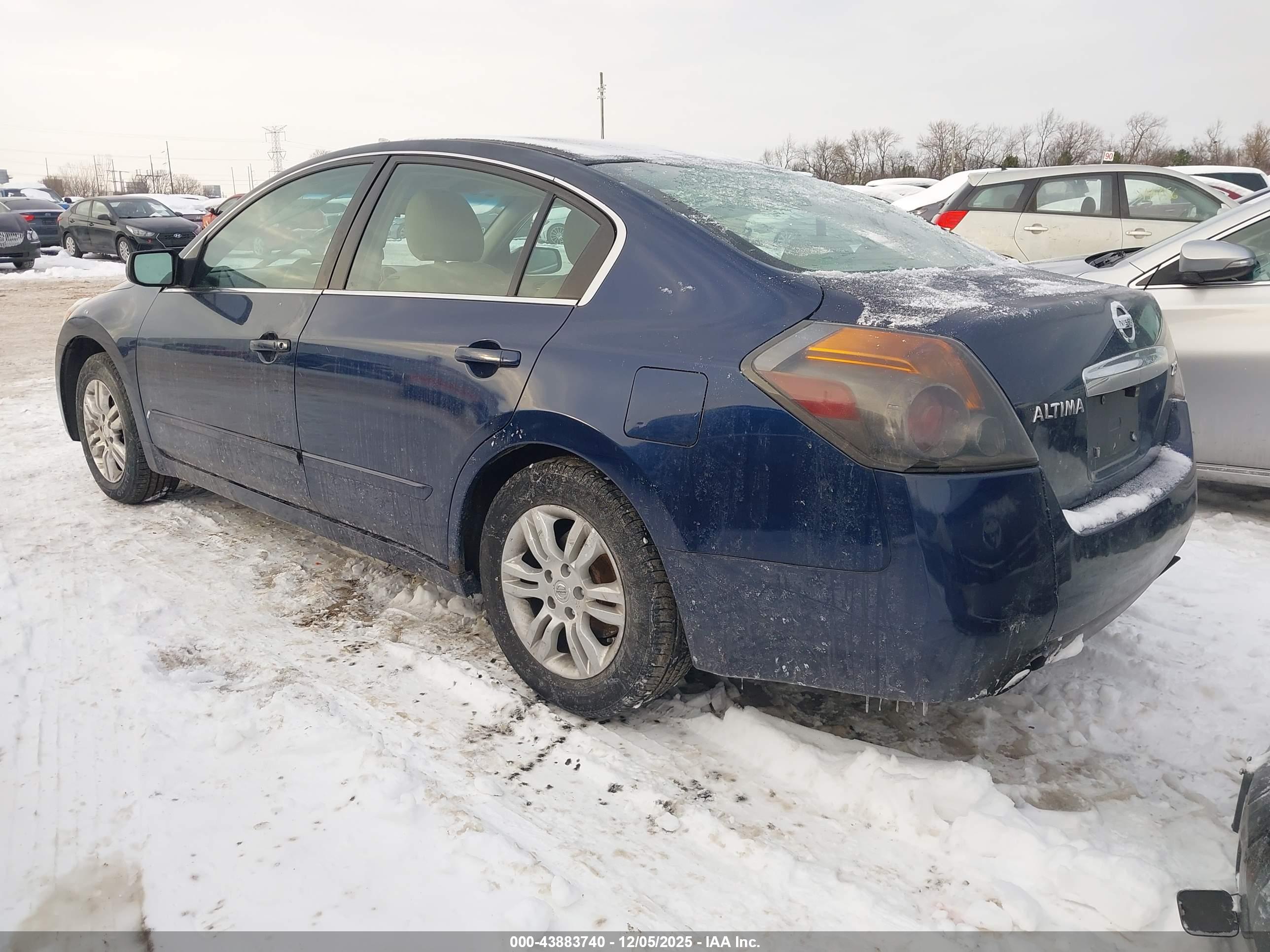 NISSAN ALTIMA image 3