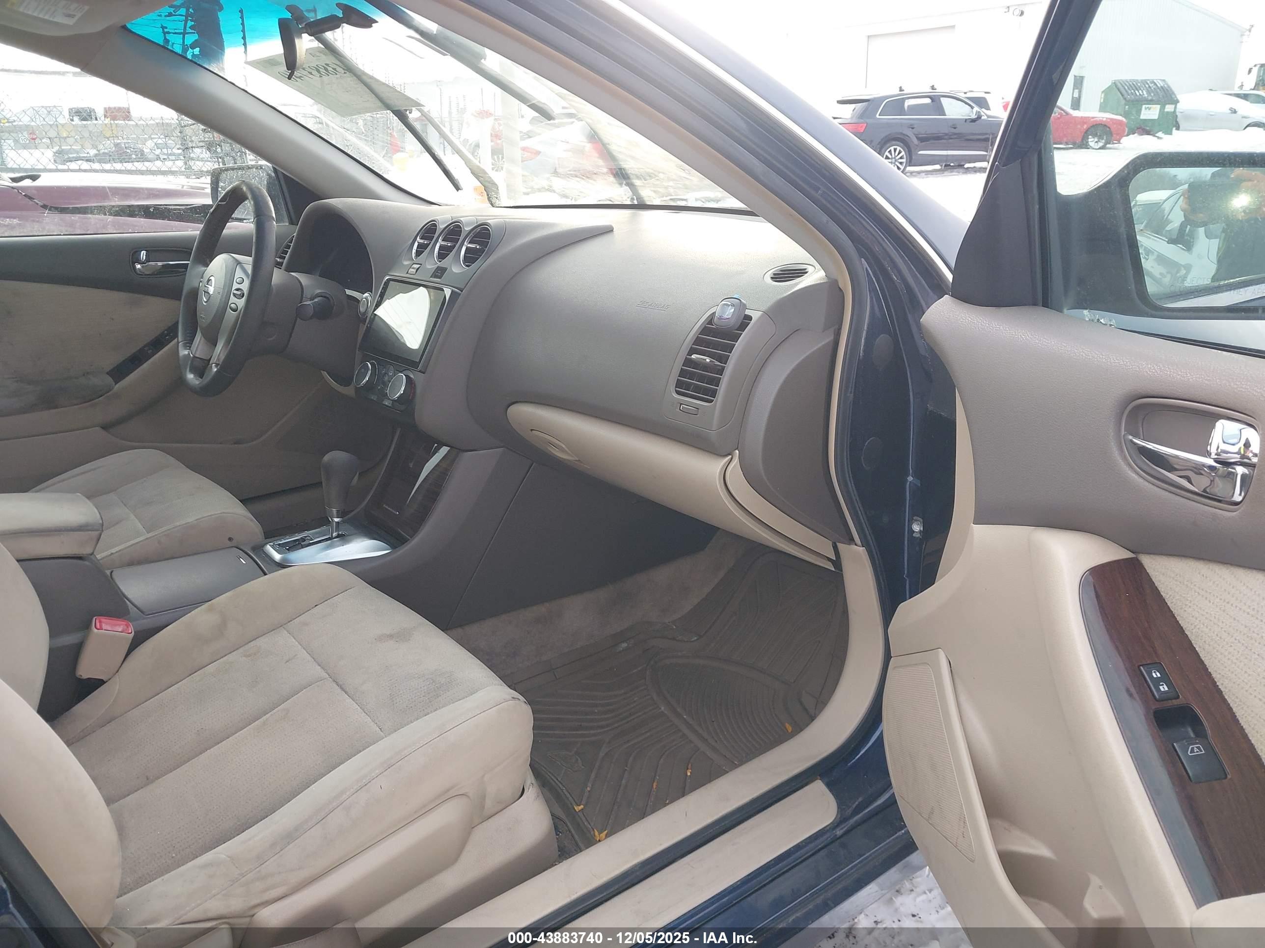 NISSAN ALTIMA image 5