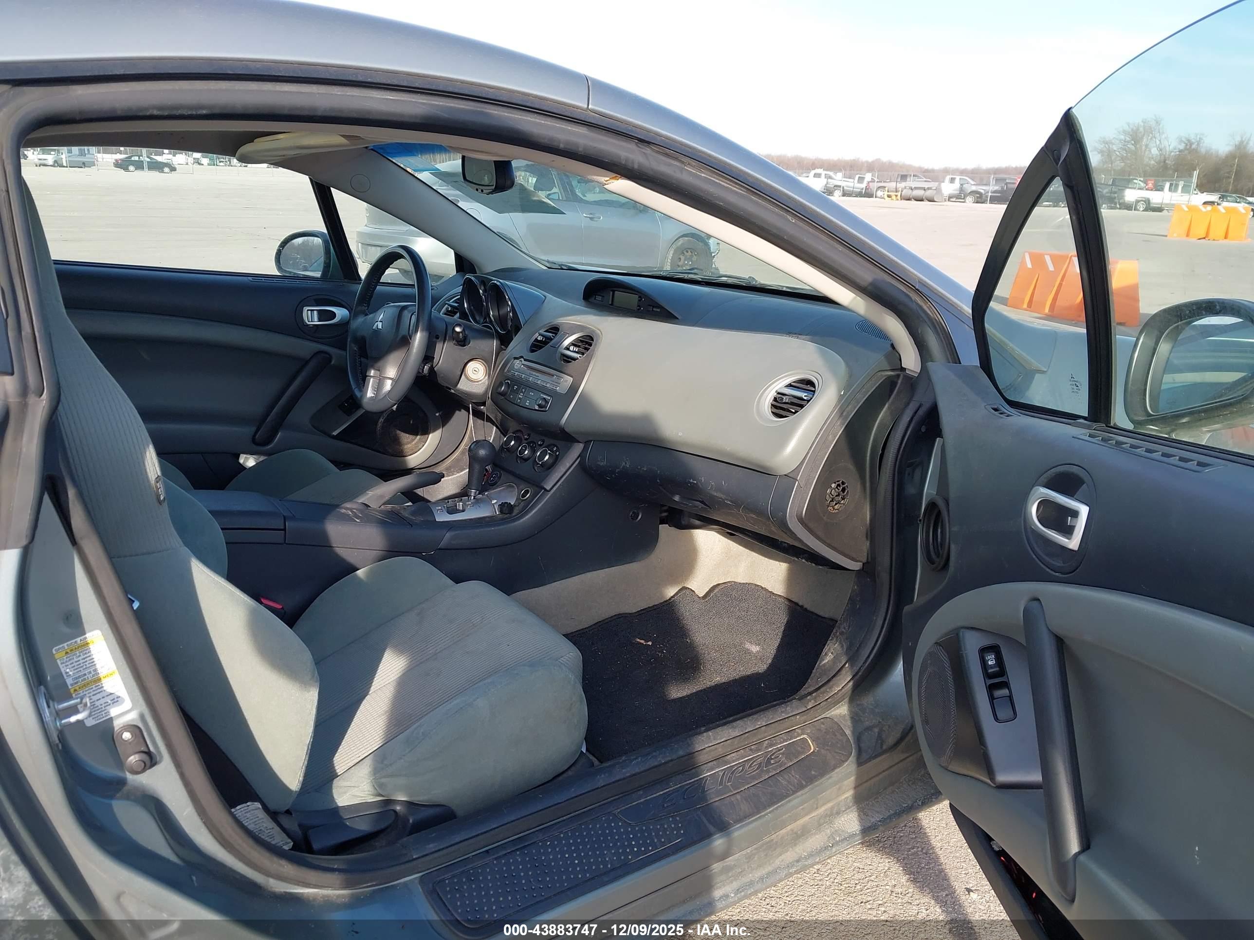 MITSUBISHI ECLIPSE image 5