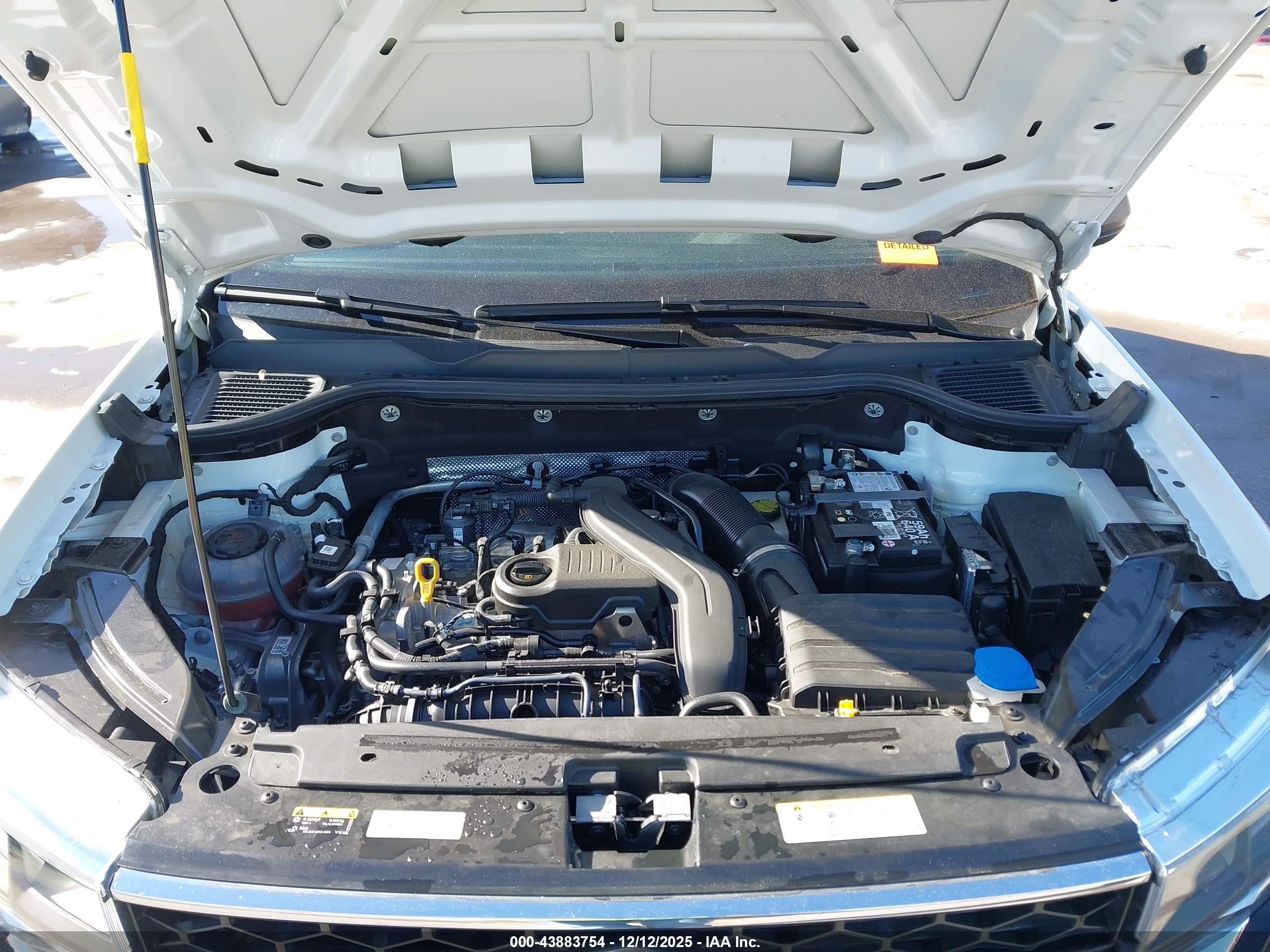 VOLKSWAGEN TAOS image 10