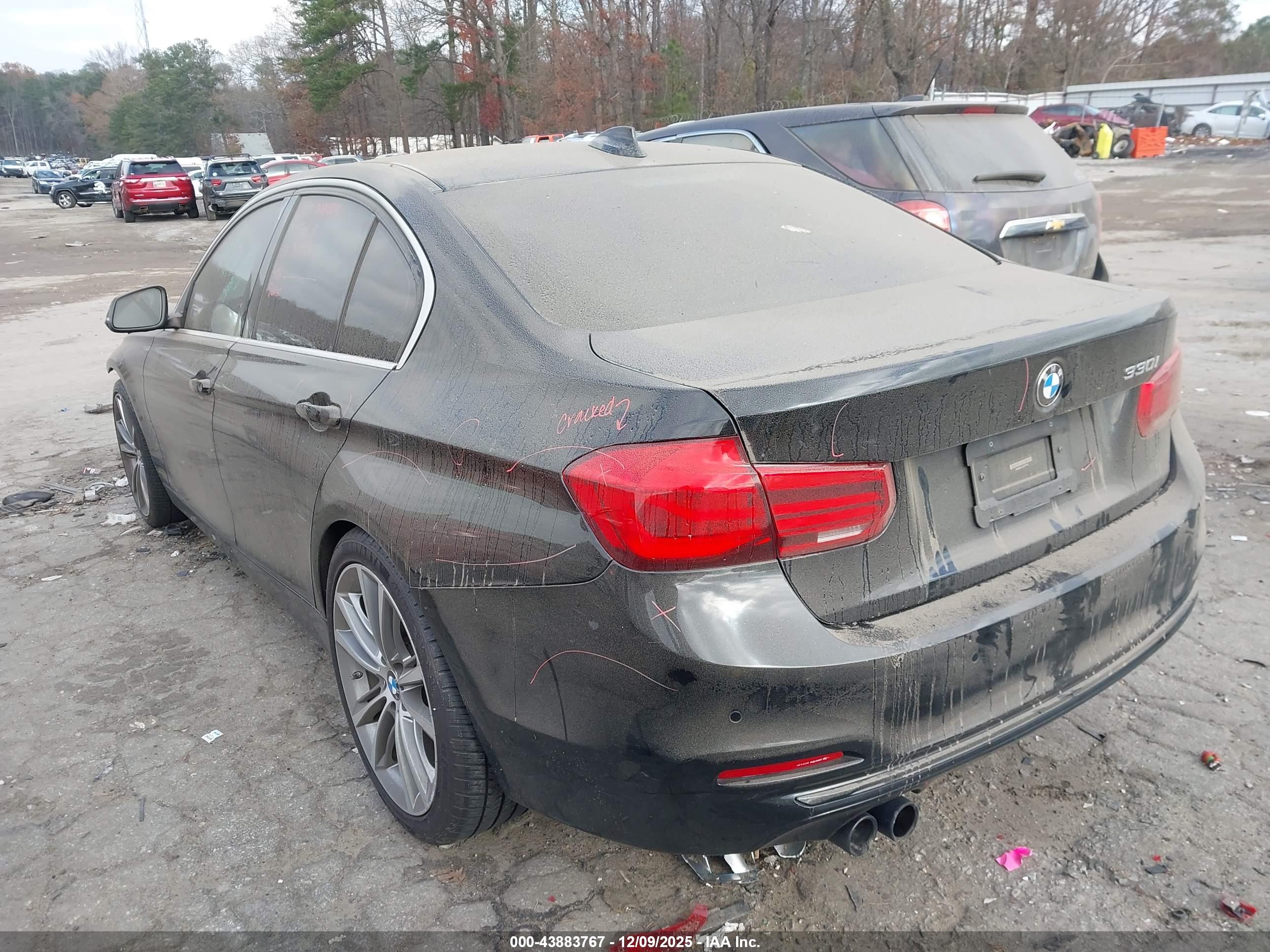 BMW 330I image 3