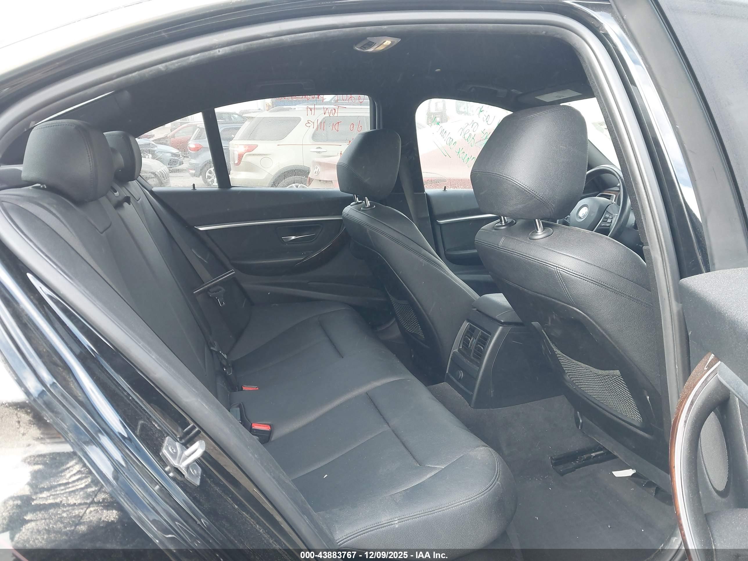 BMW 330I image 8