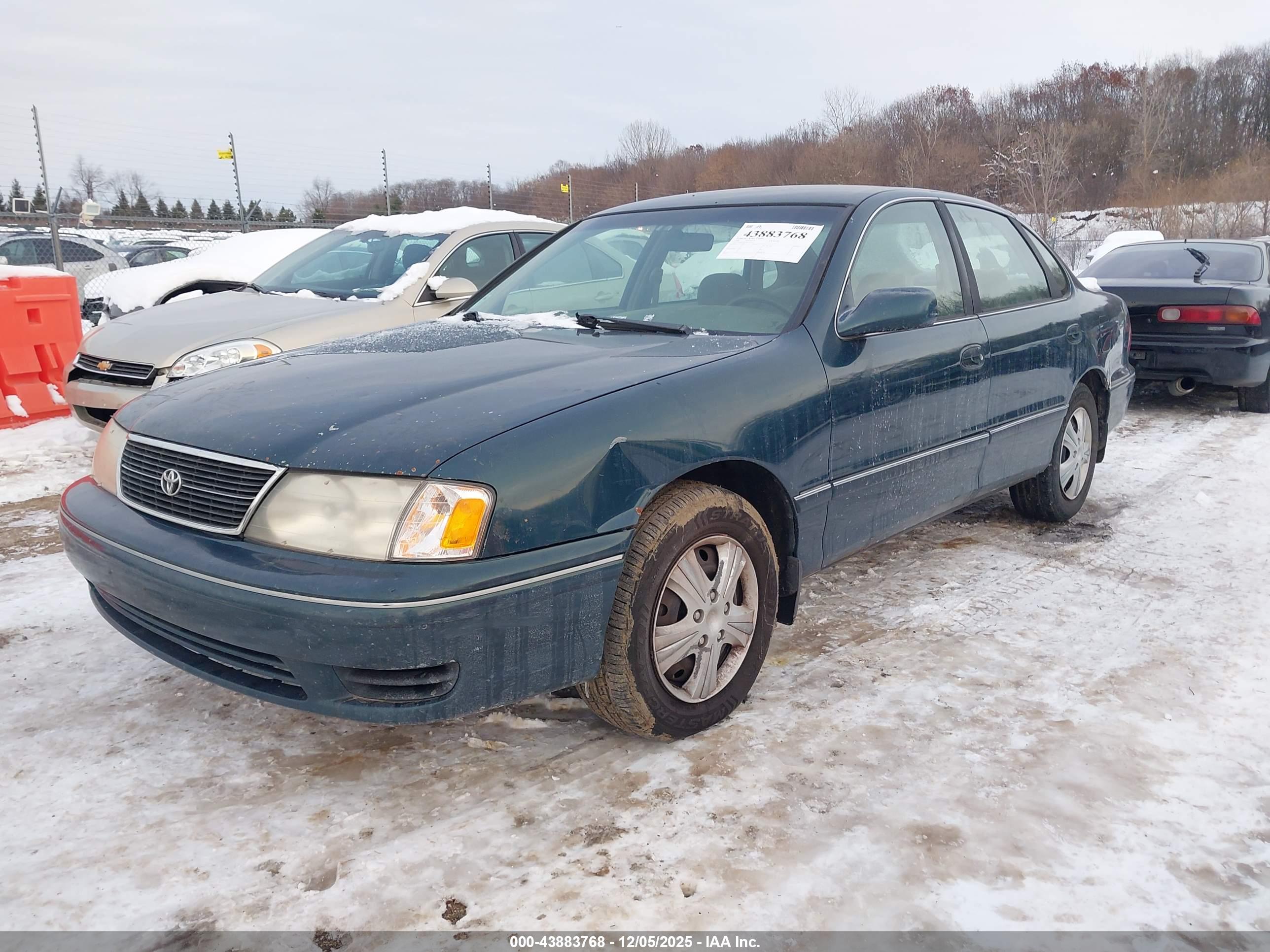 TOYOTA AVALON image 2