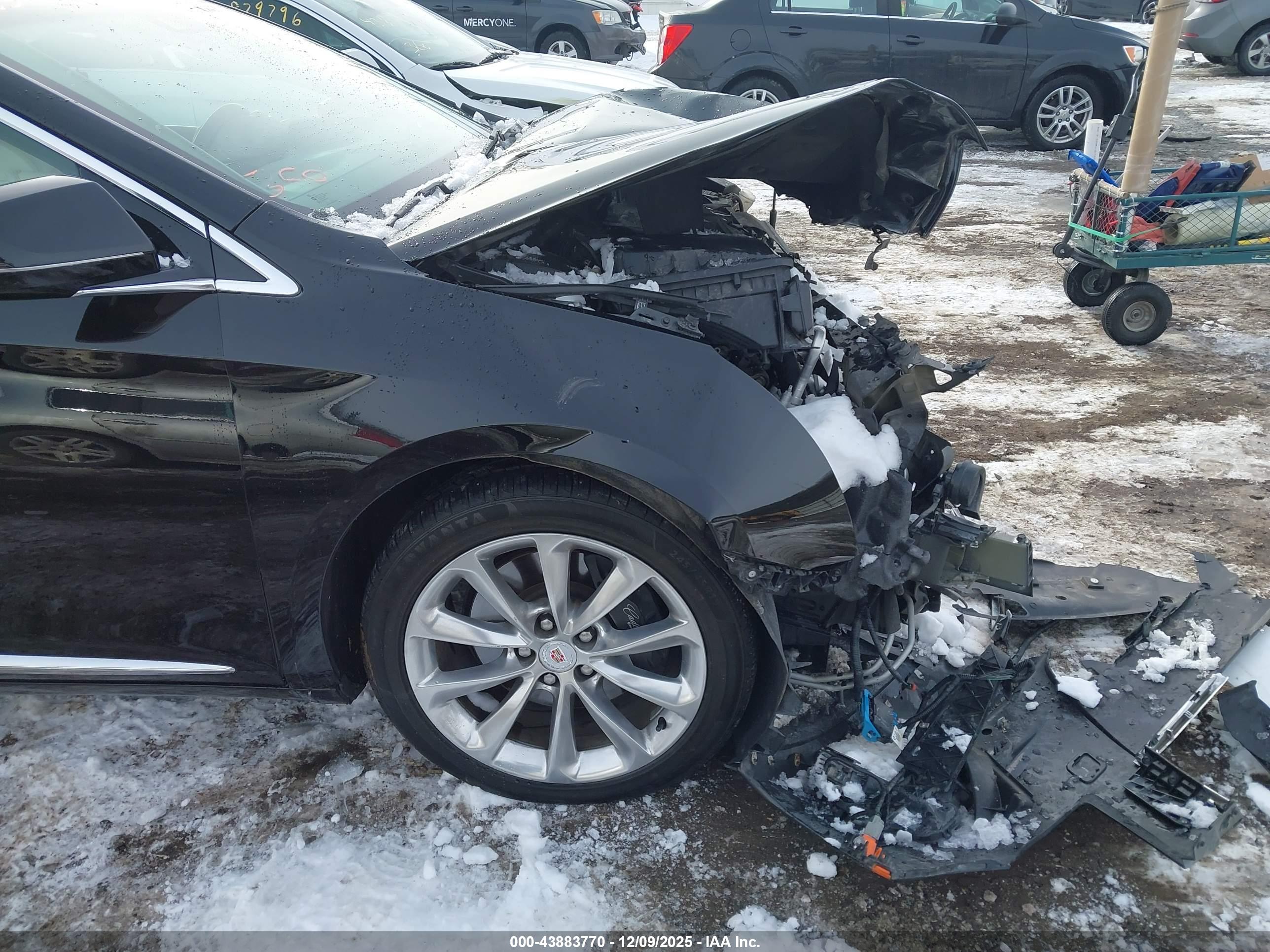CADILLAC XTS image 6
