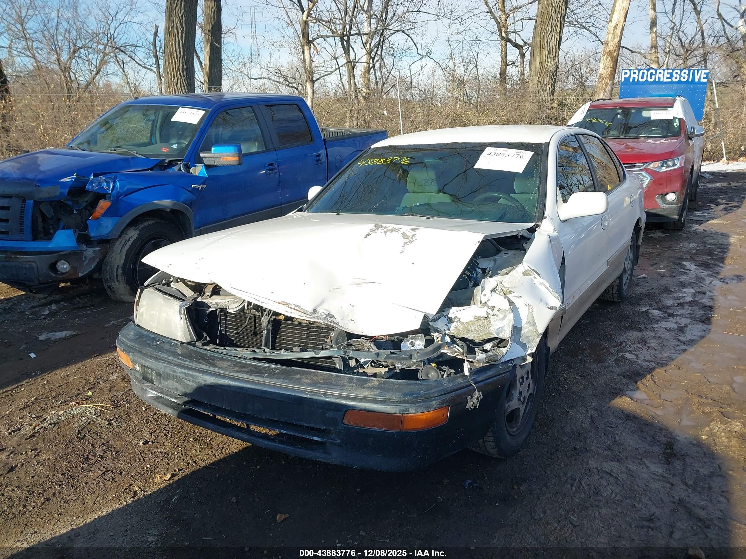 TOYOTA AVALON image 2