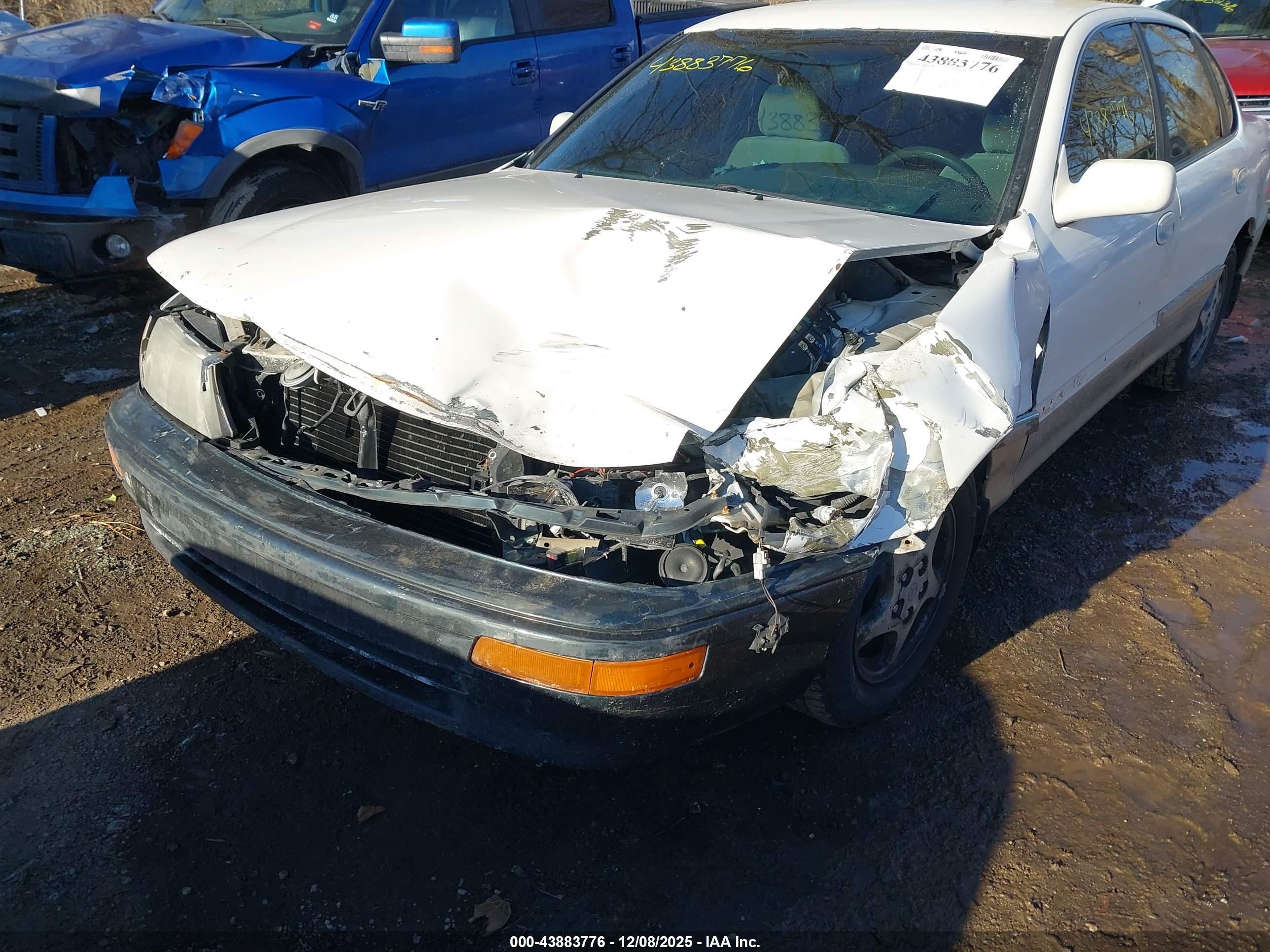 TOYOTA AVALON image 6