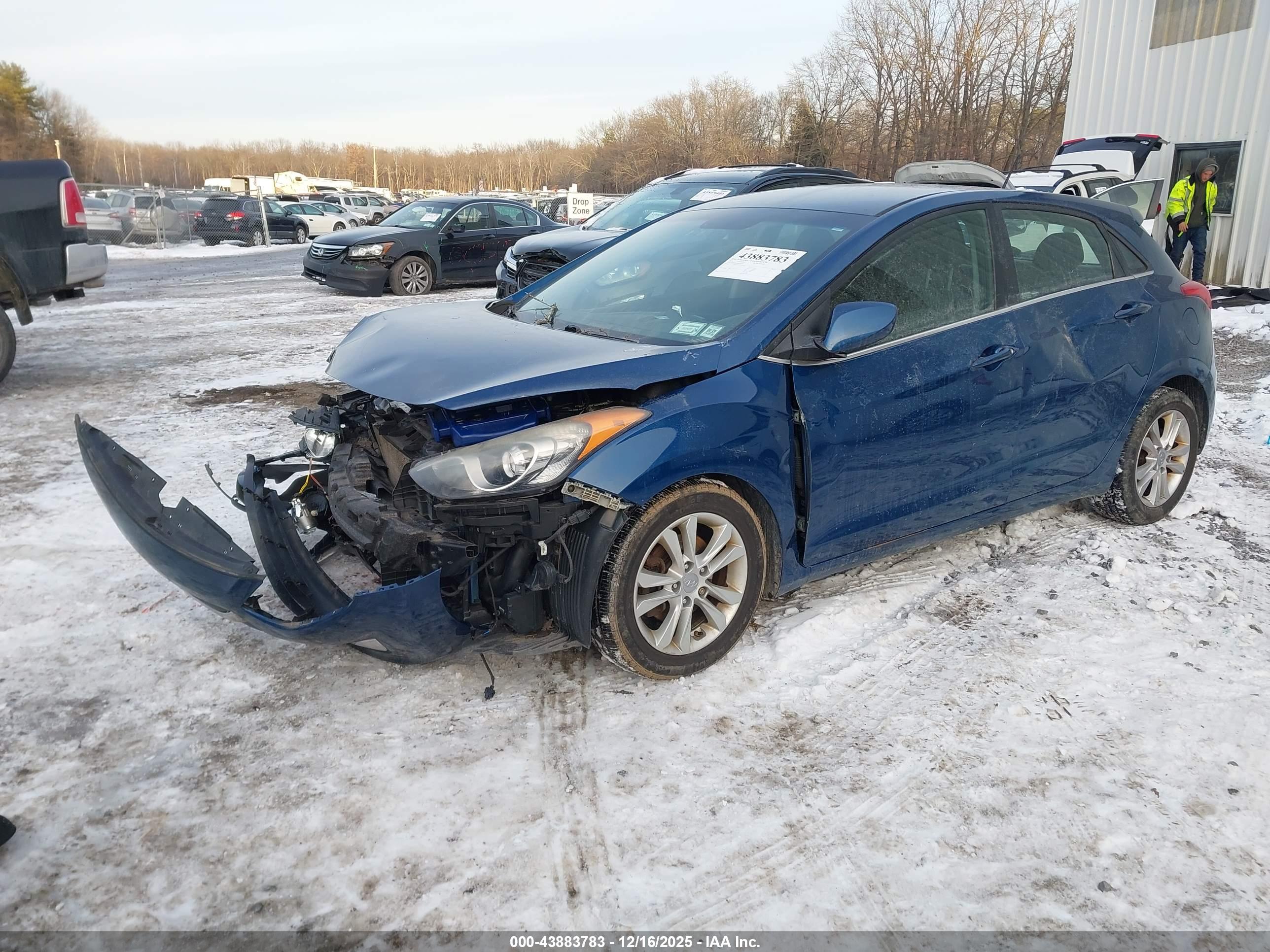 HYUNDAI ELANTRA image 2