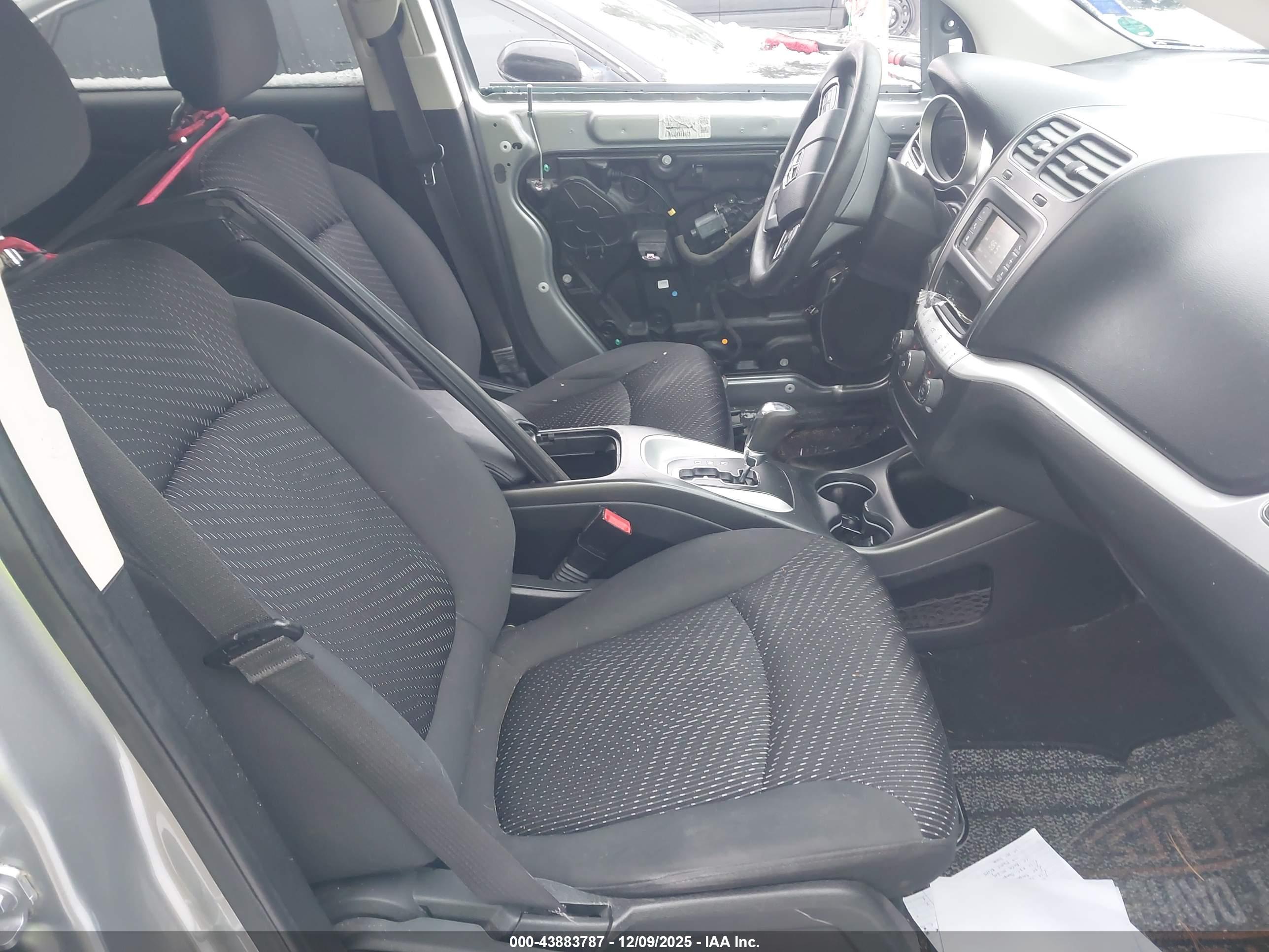 DODGE JOURNEY image 5