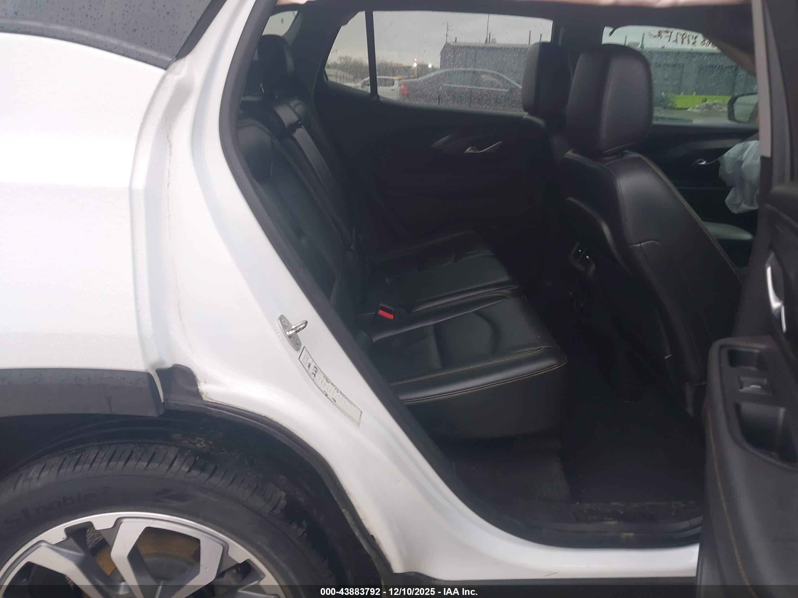 GMC TERRAIN image 8