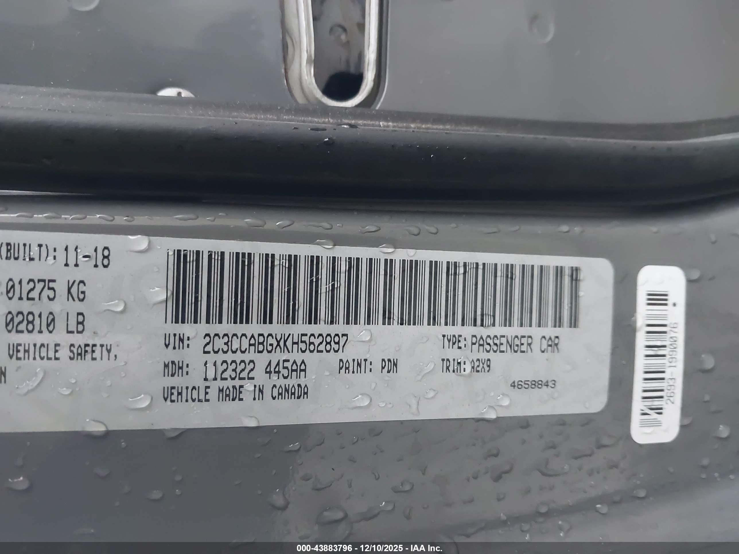 CHRYSLER 300 image 9
