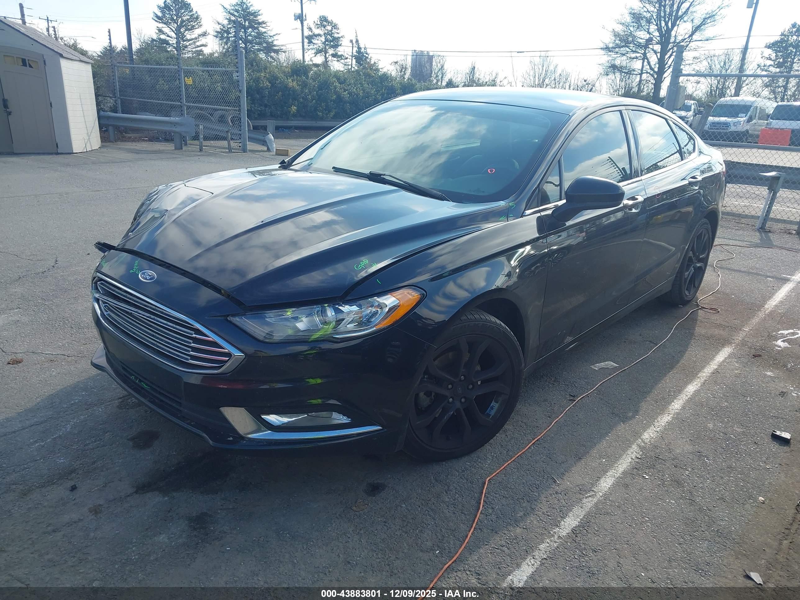 FORD FUSION image 2
