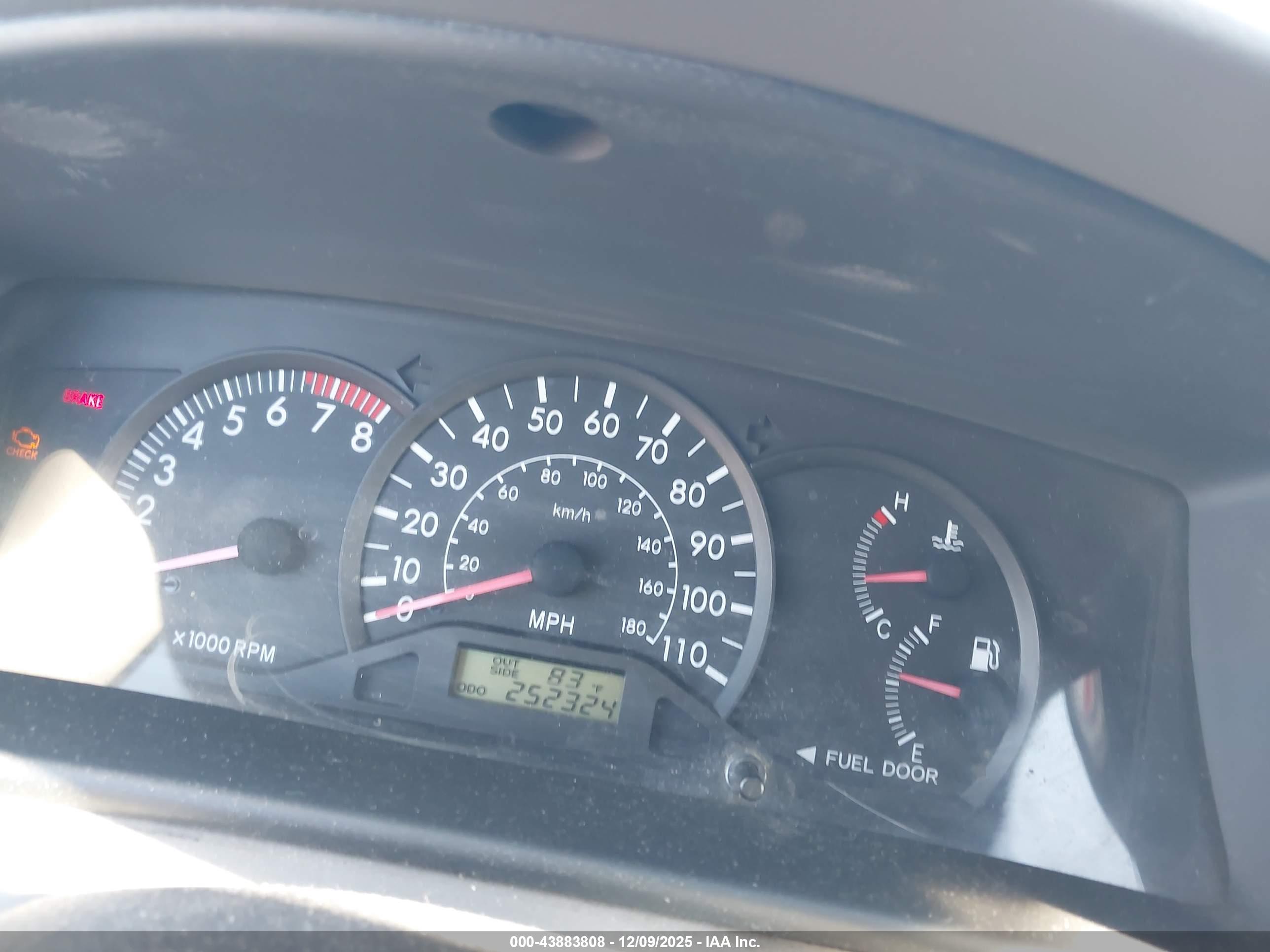 TOYOTA COROLLA image 7