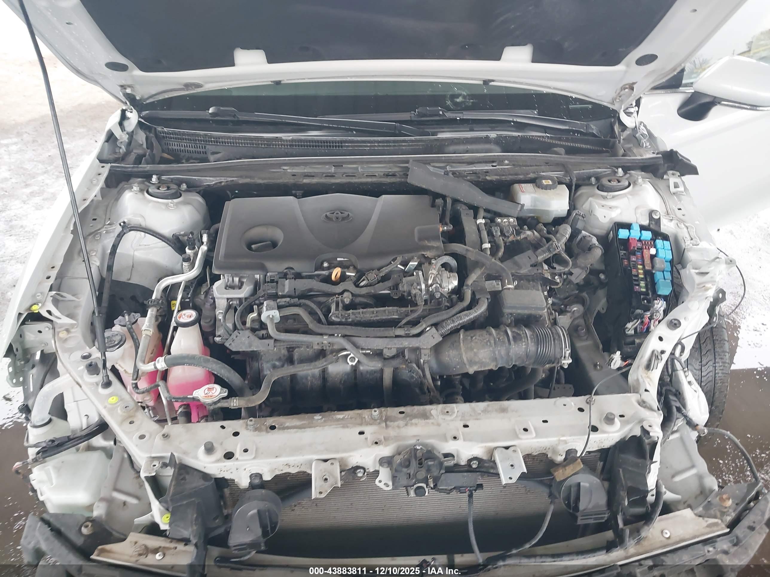 TOYOTA CAMRY image 10