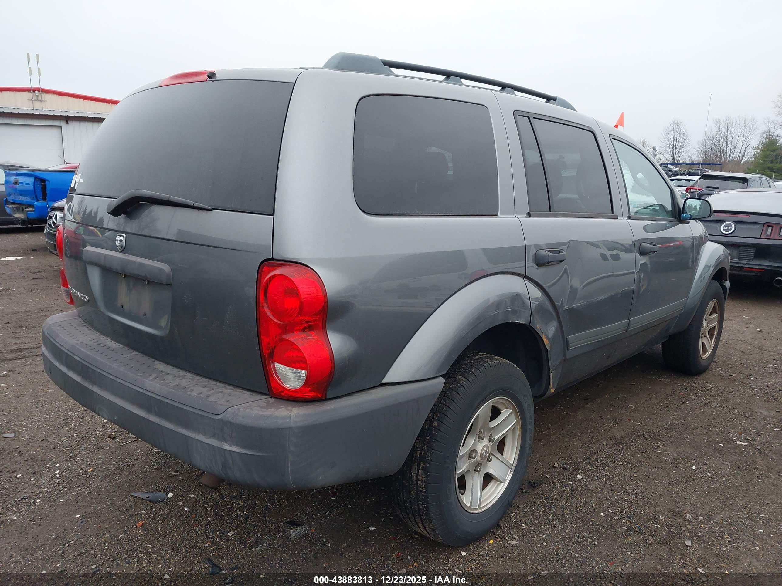 DODGE DURANGO image 4