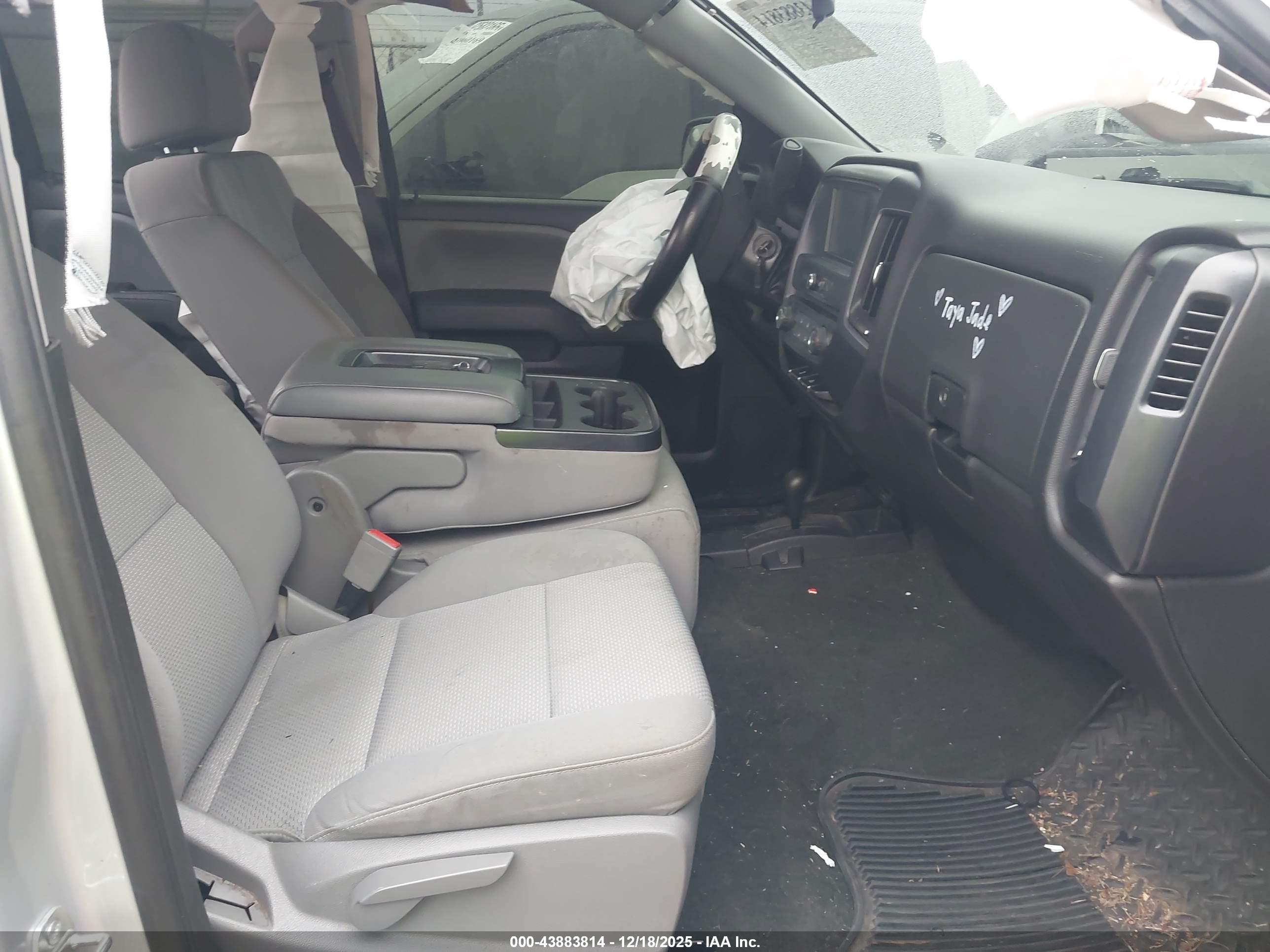 CHEVROLET SILVERADO image 5
