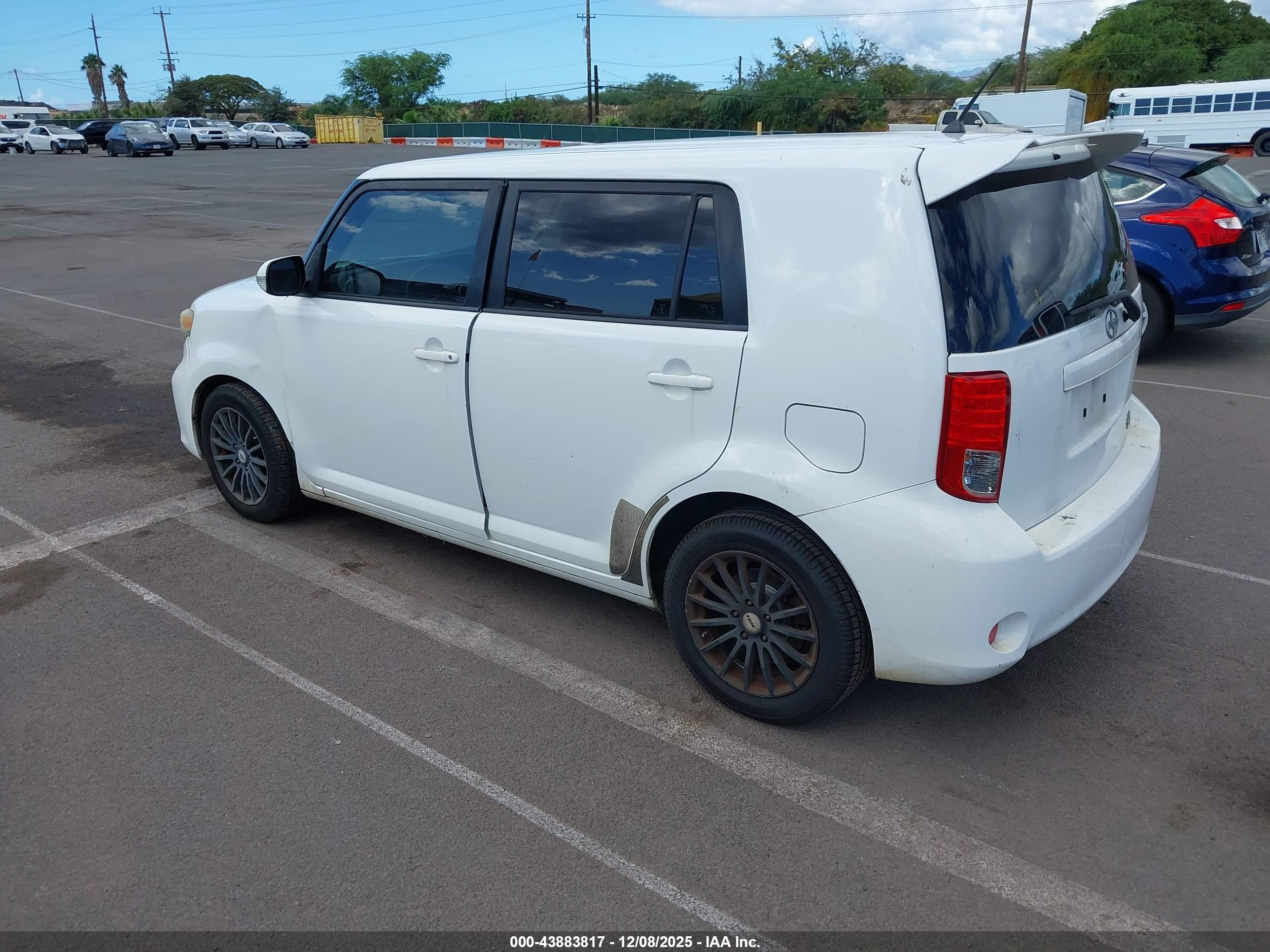 SCION XB image 3