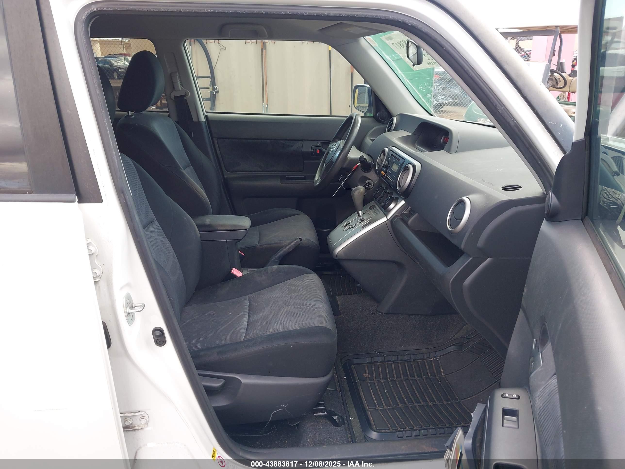 SCION XB image 5