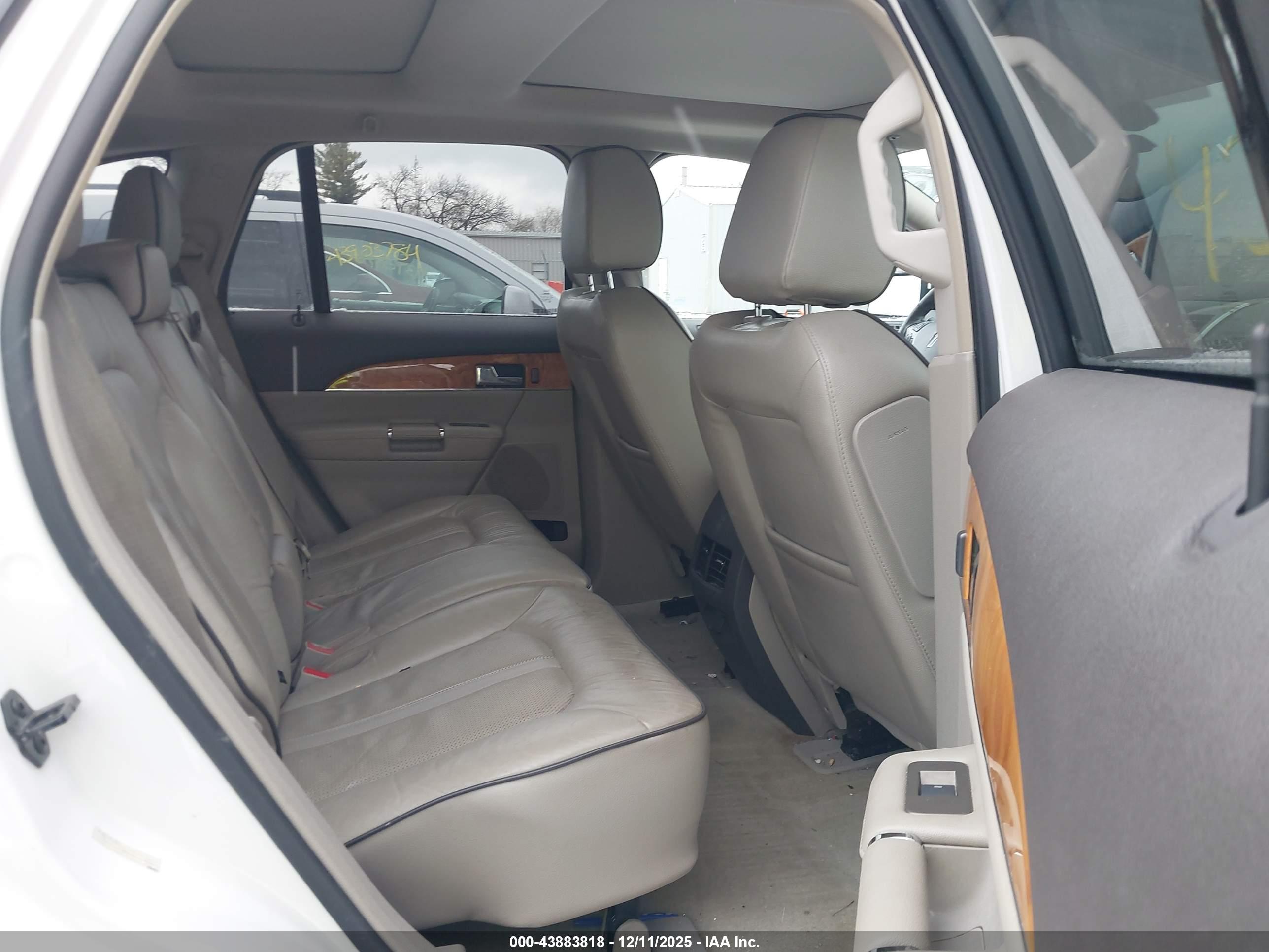 LINCOLN MKX image 8