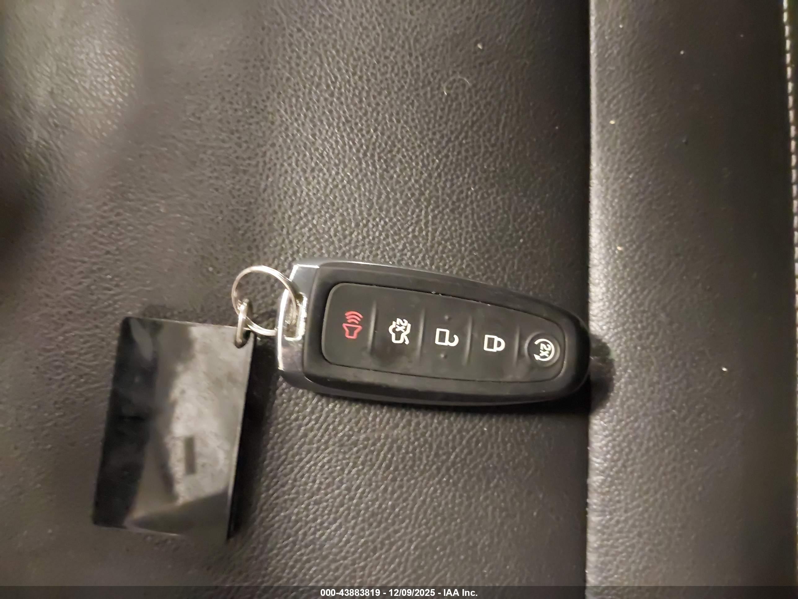 FORD ESCAPE image 11