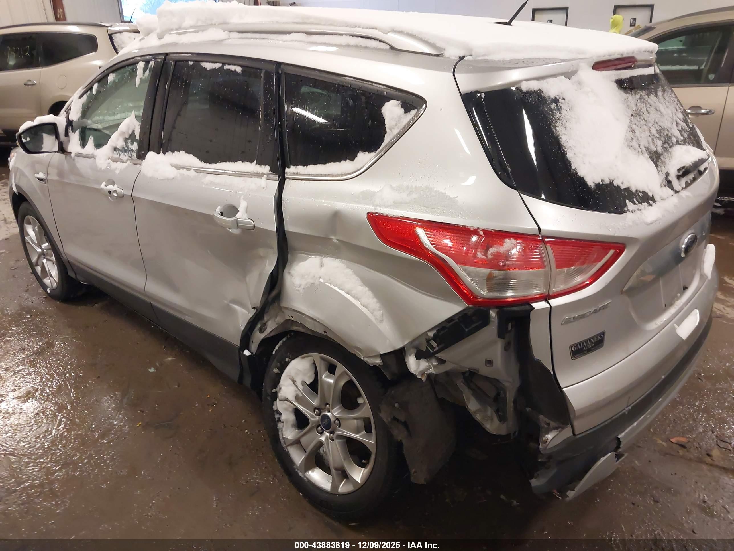 FORD ESCAPE image 3