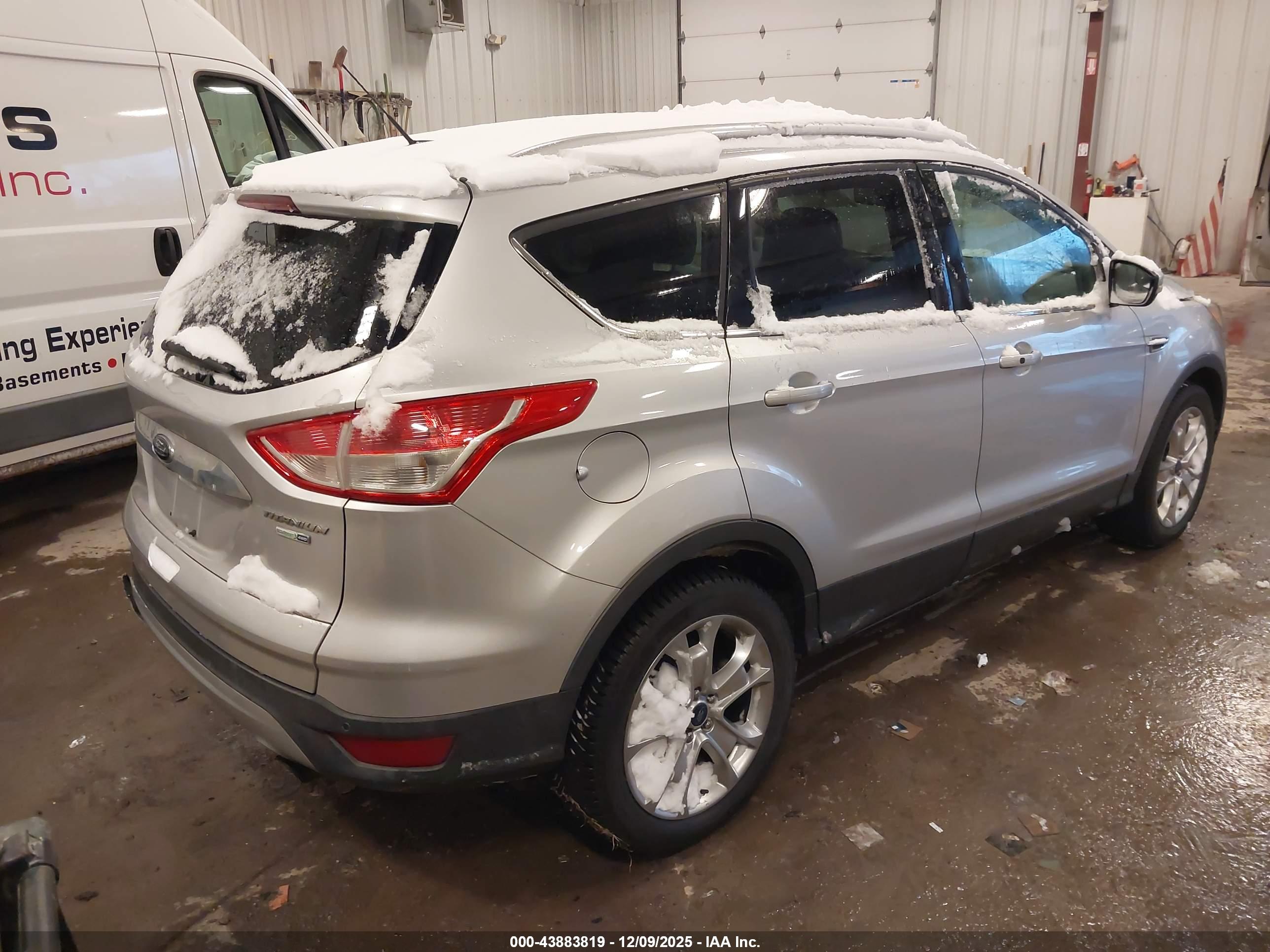FORD ESCAPE image 4