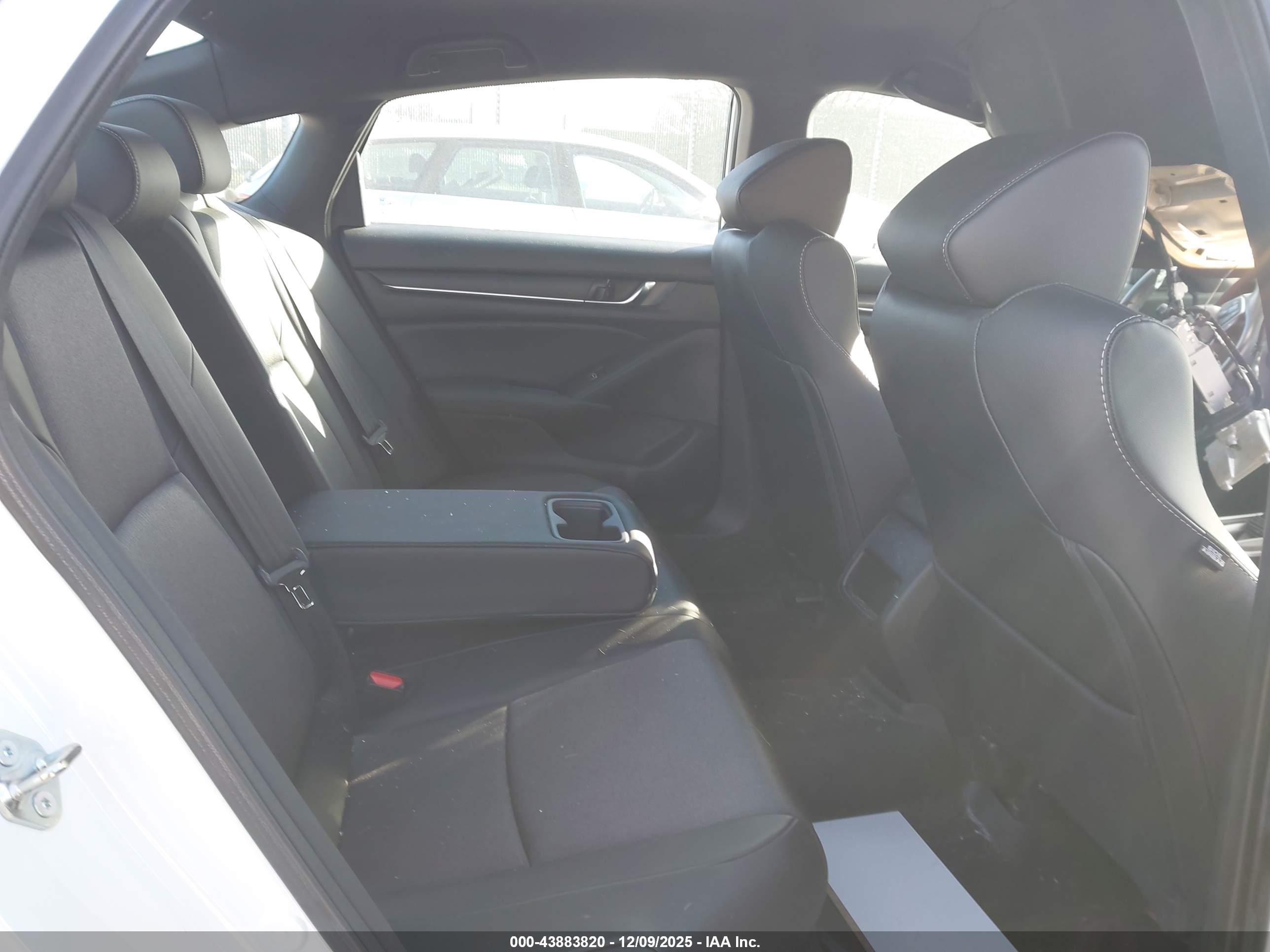 HONDA ACCORD image 8