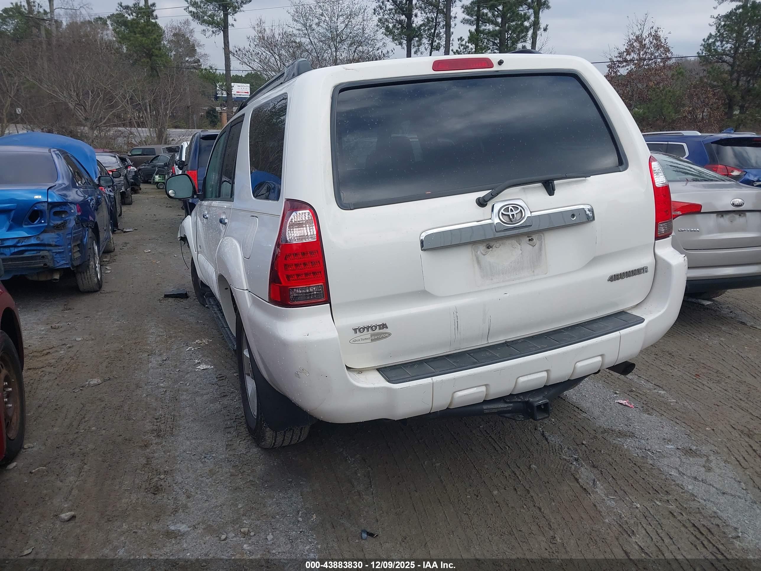 TOYOTA 4RUNNER image 3