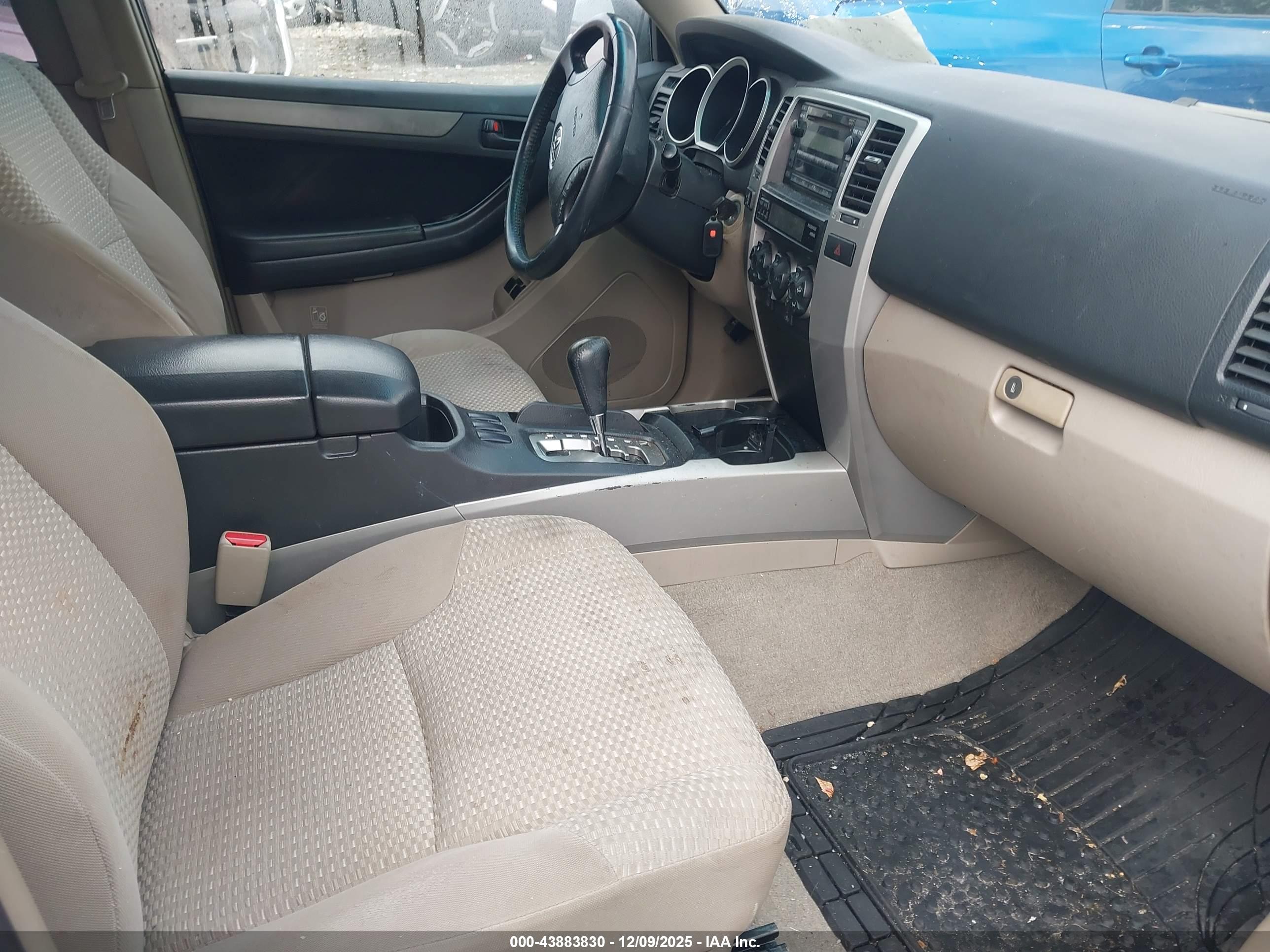 TOYOTA 4RUNNER image 5