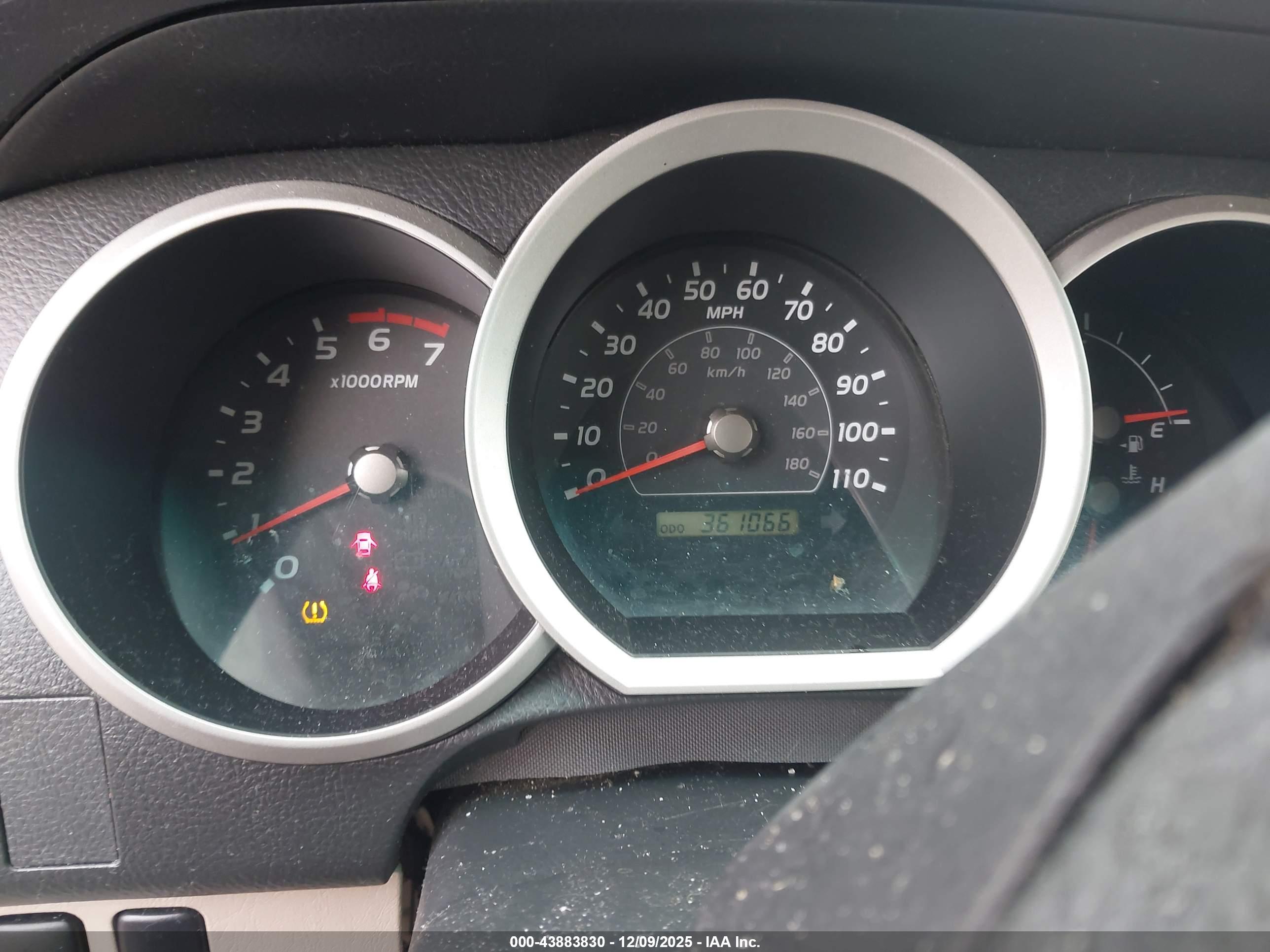 TOYOTA 4RUNNER image 7