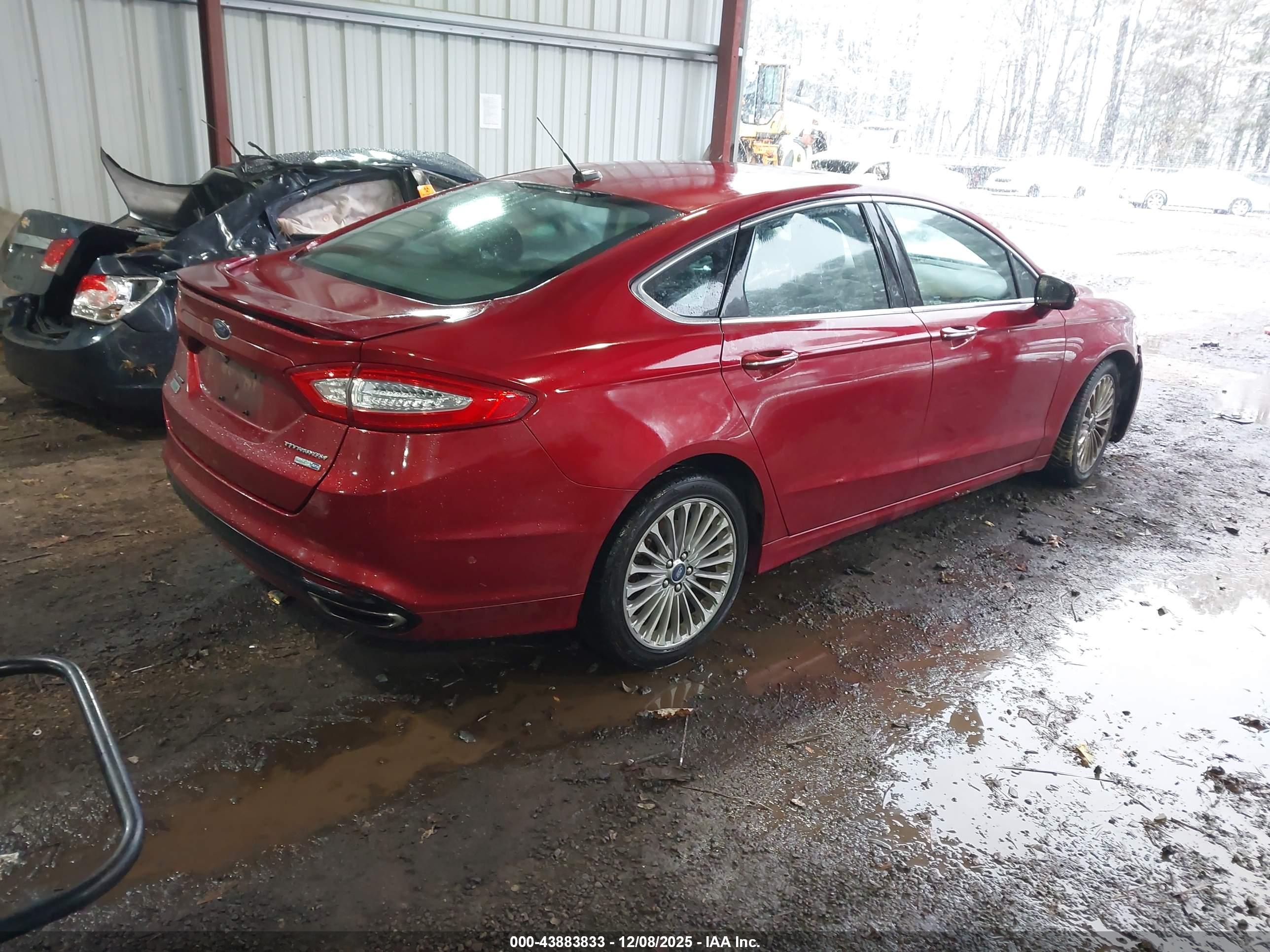 FORD FUSION image 4