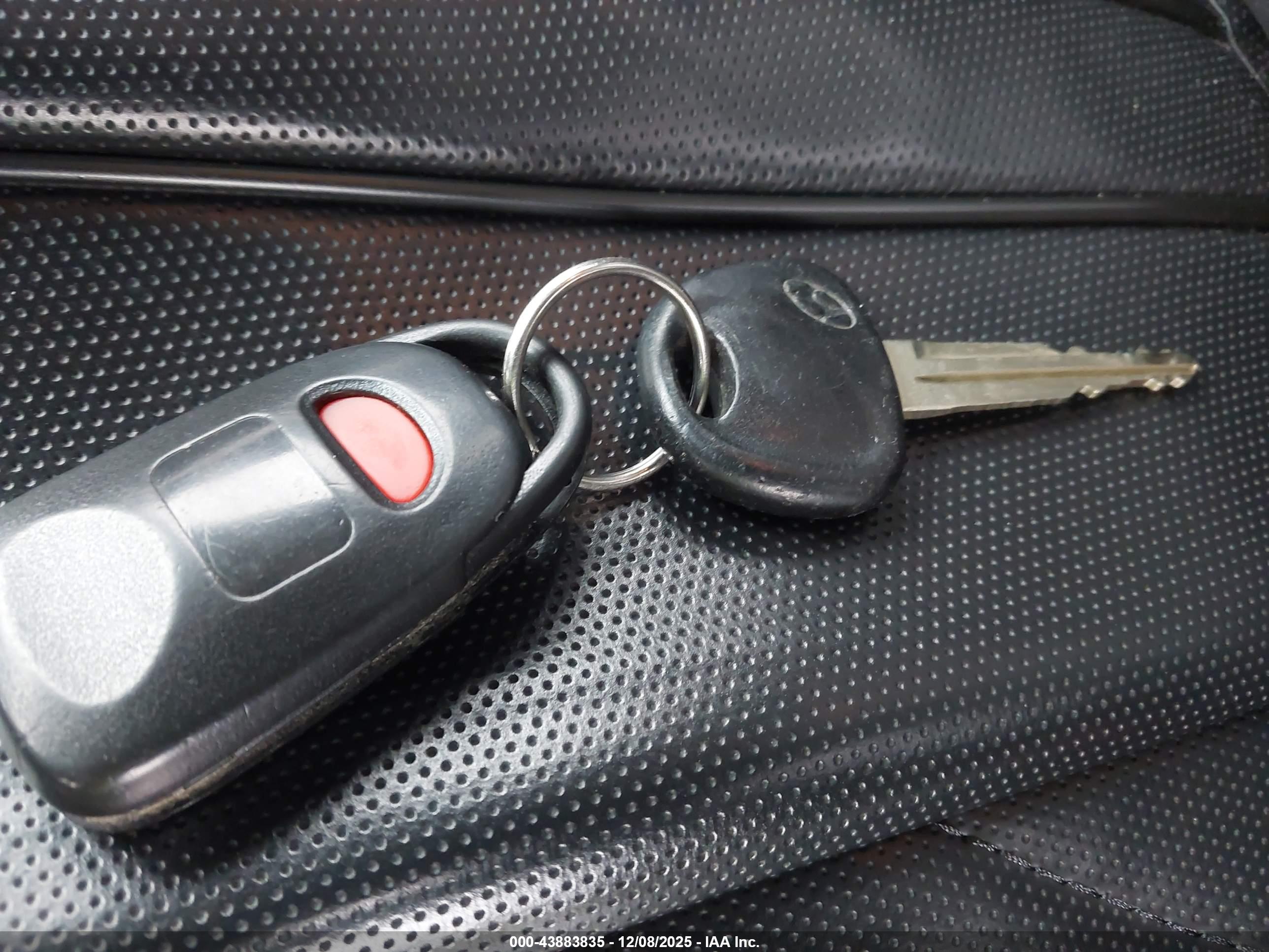HYUNDAI TUCSON image 11