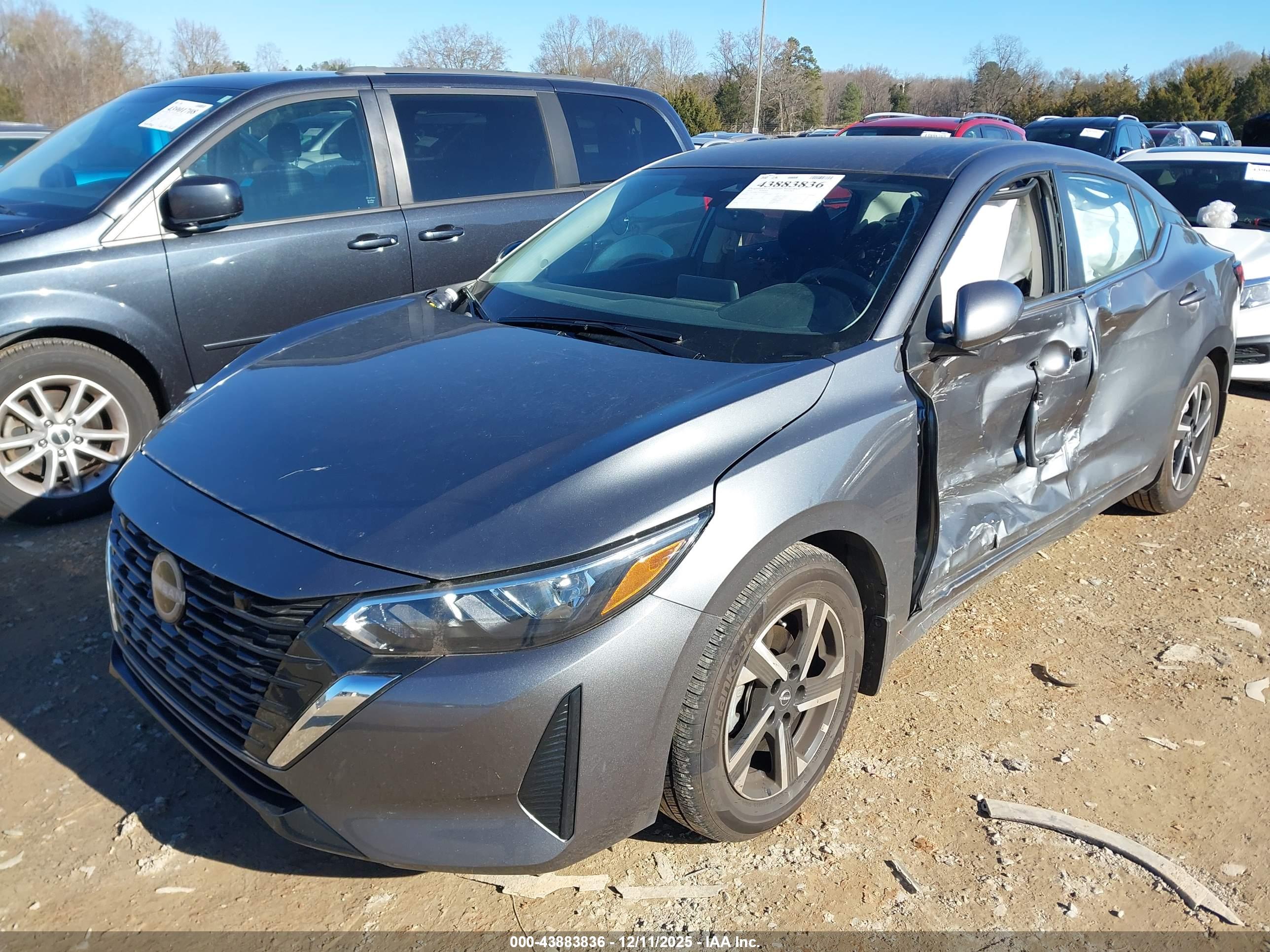 NISSAN SENTRA image 2