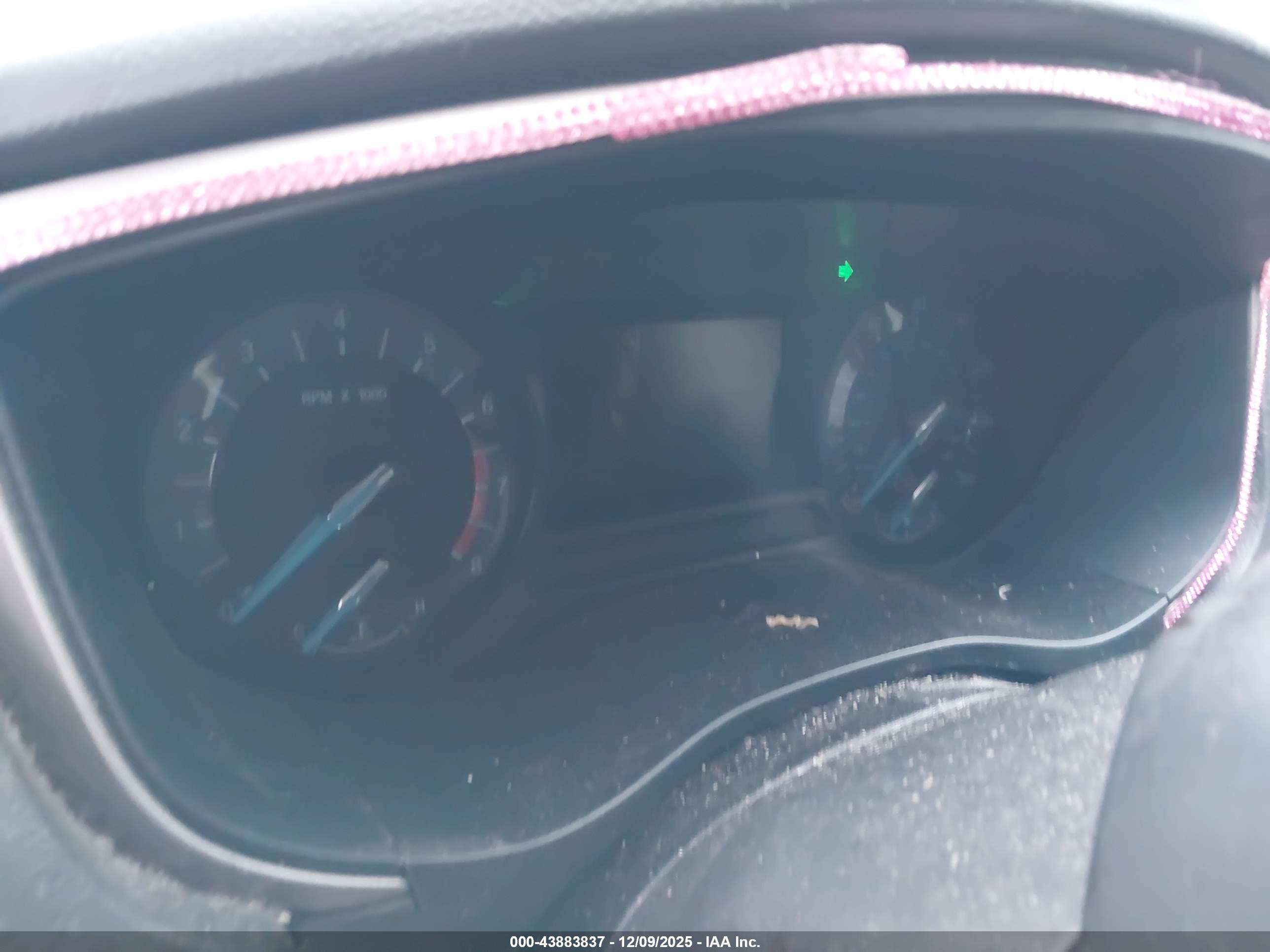 FORD FUSION image 7