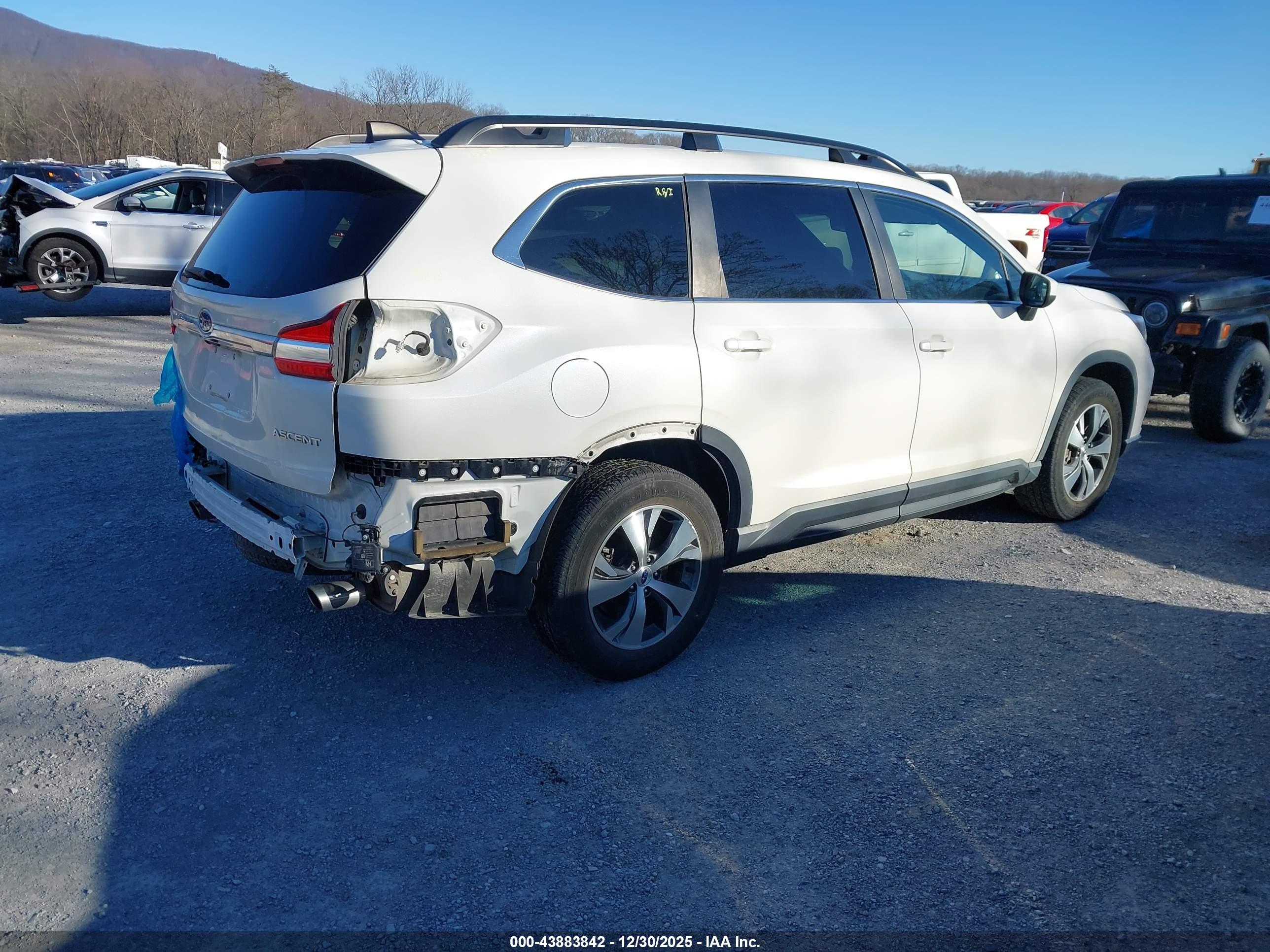 SUBARU ASCENT image 4