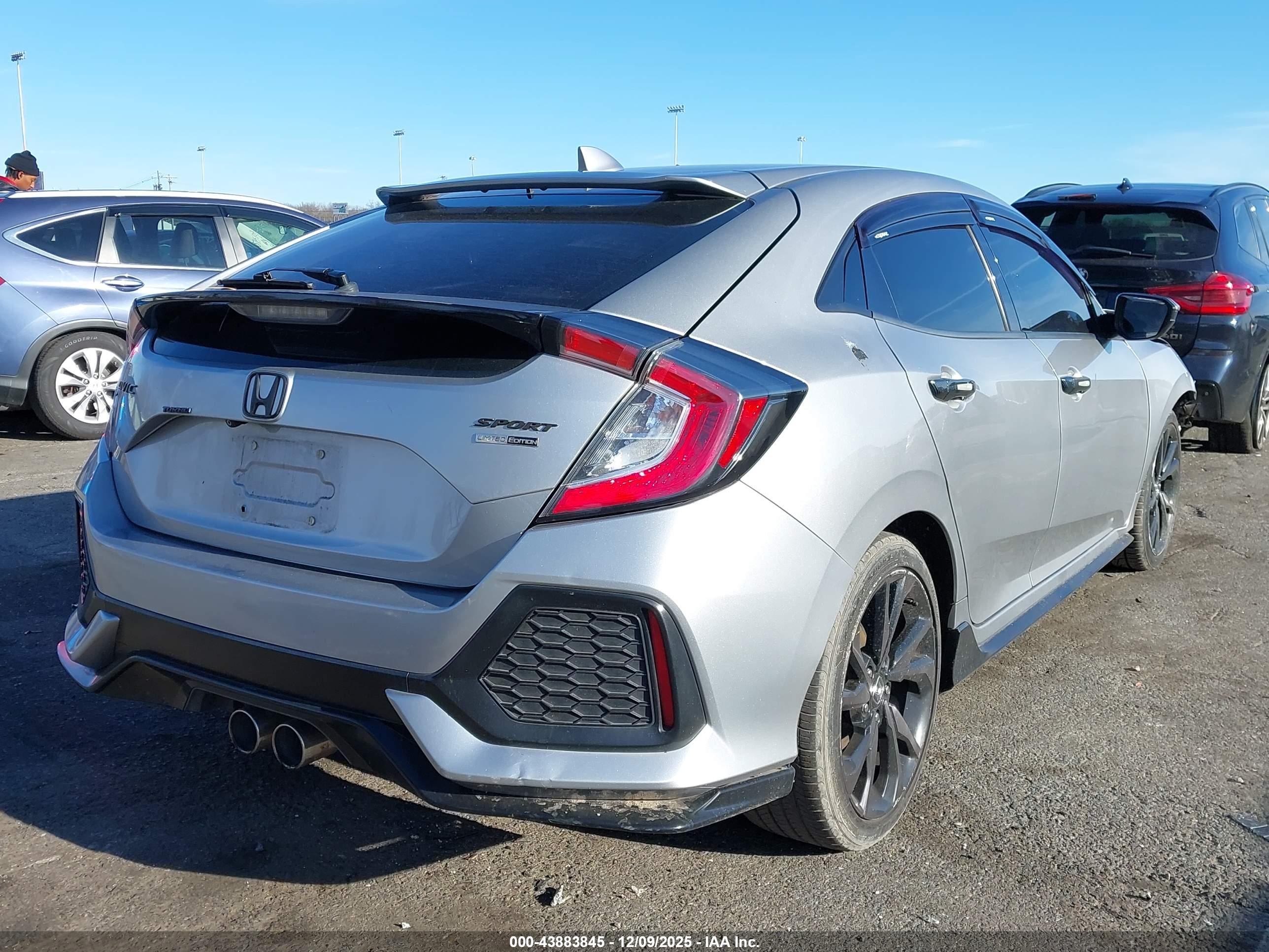 HONDA CIVIC image 4