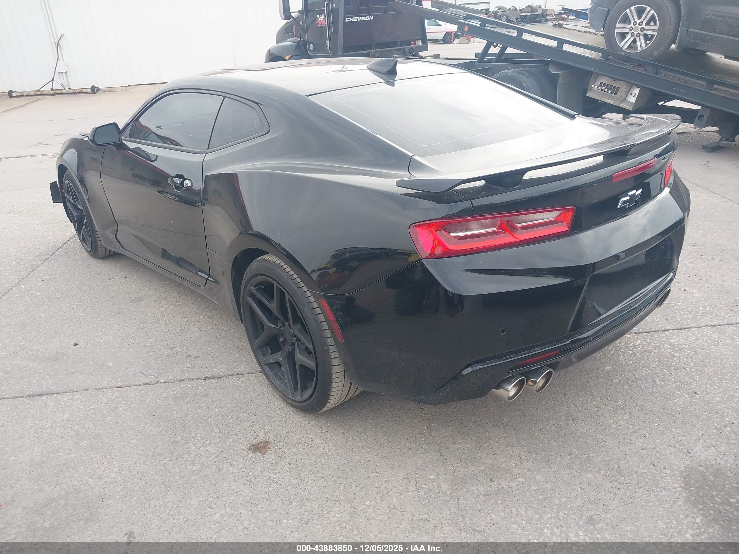 CHEVROLET CAMARO image 3