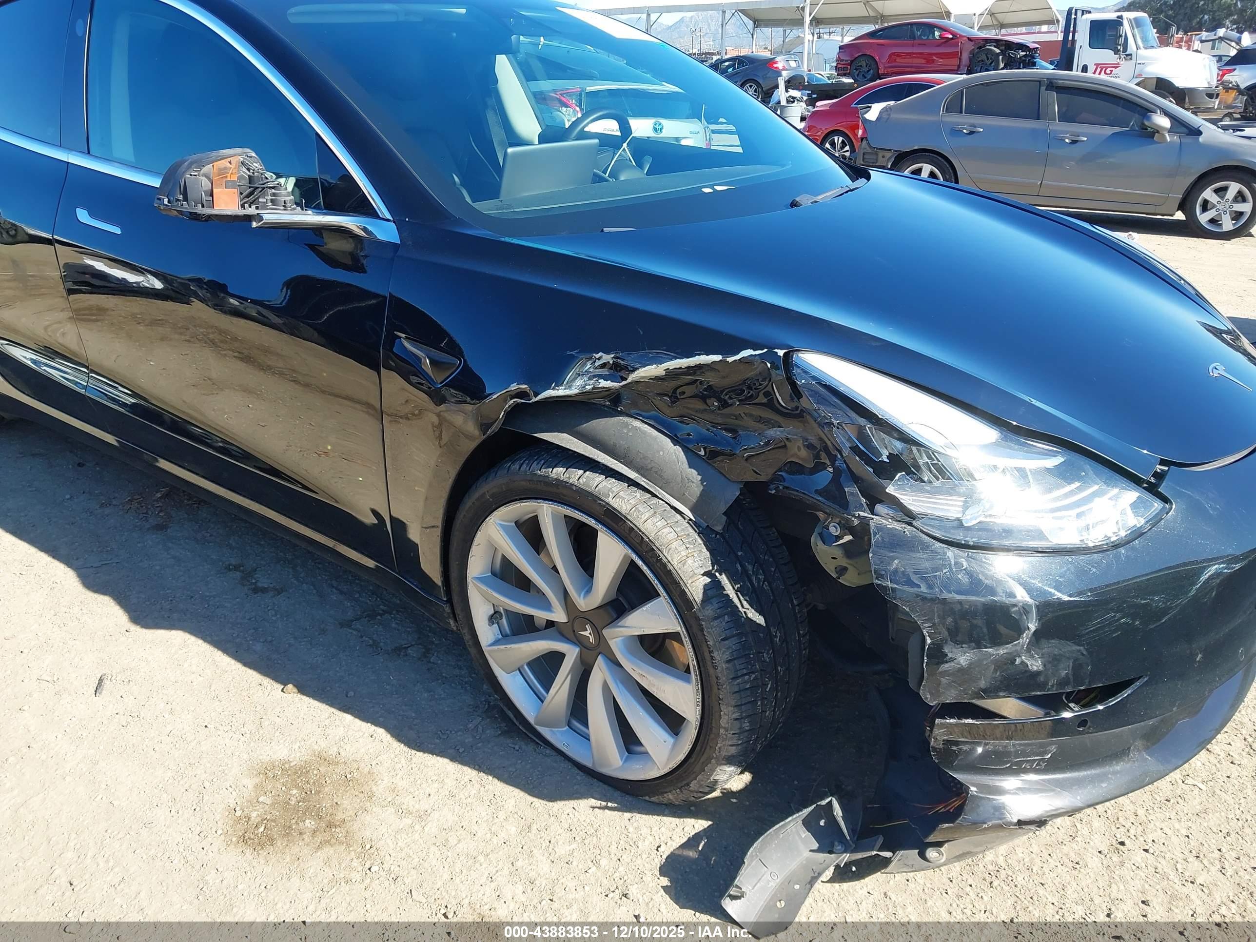 TESLA MODEL image 6