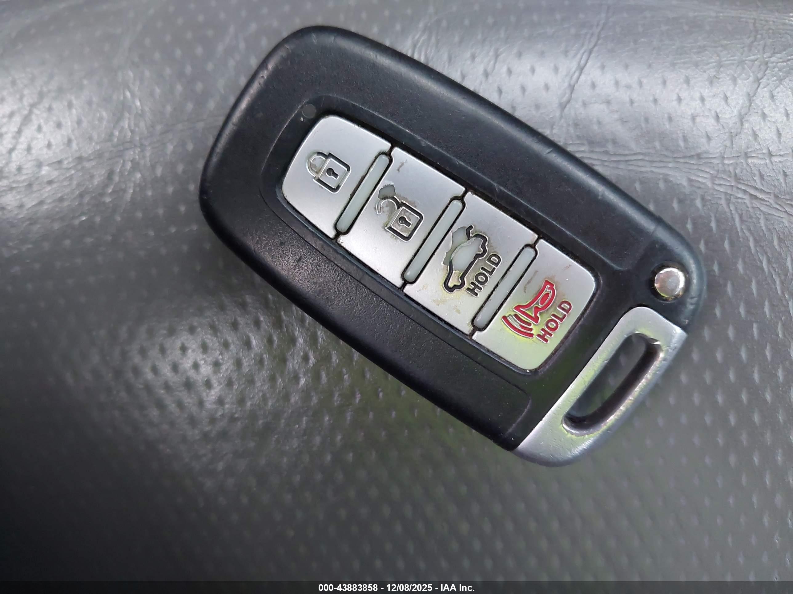 HYUNDAI SONATA image 11