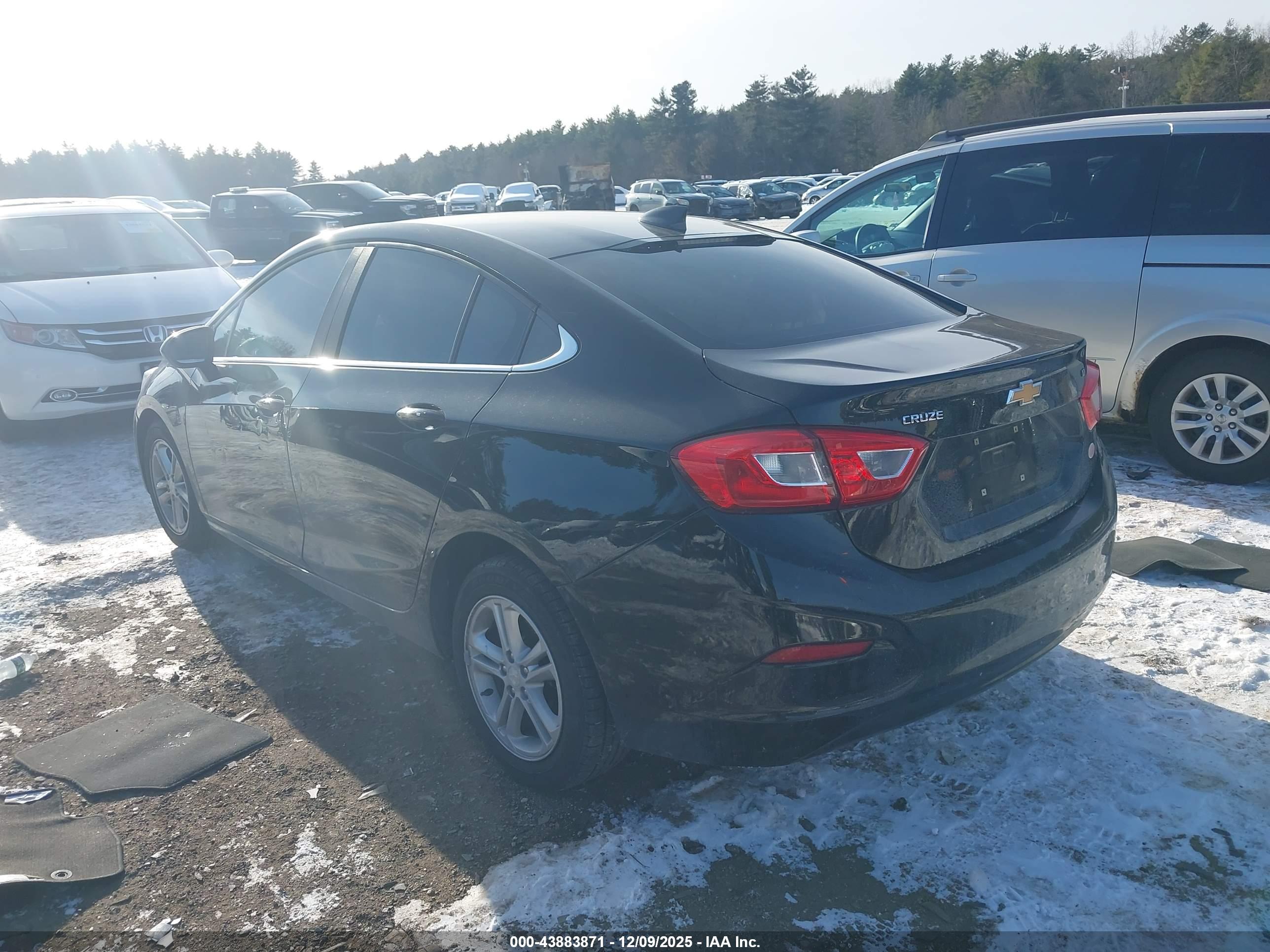 CHEVROLET CRUZE image 3