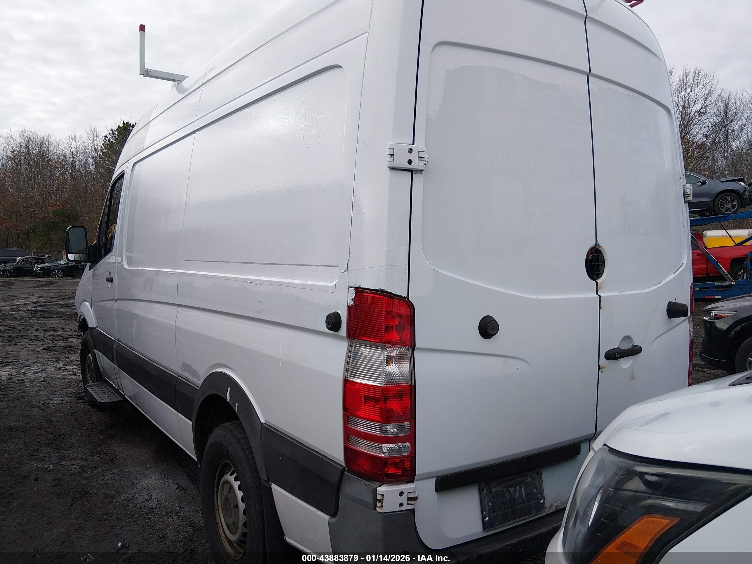 MERCEDES-BENZ SPRINTER image 3