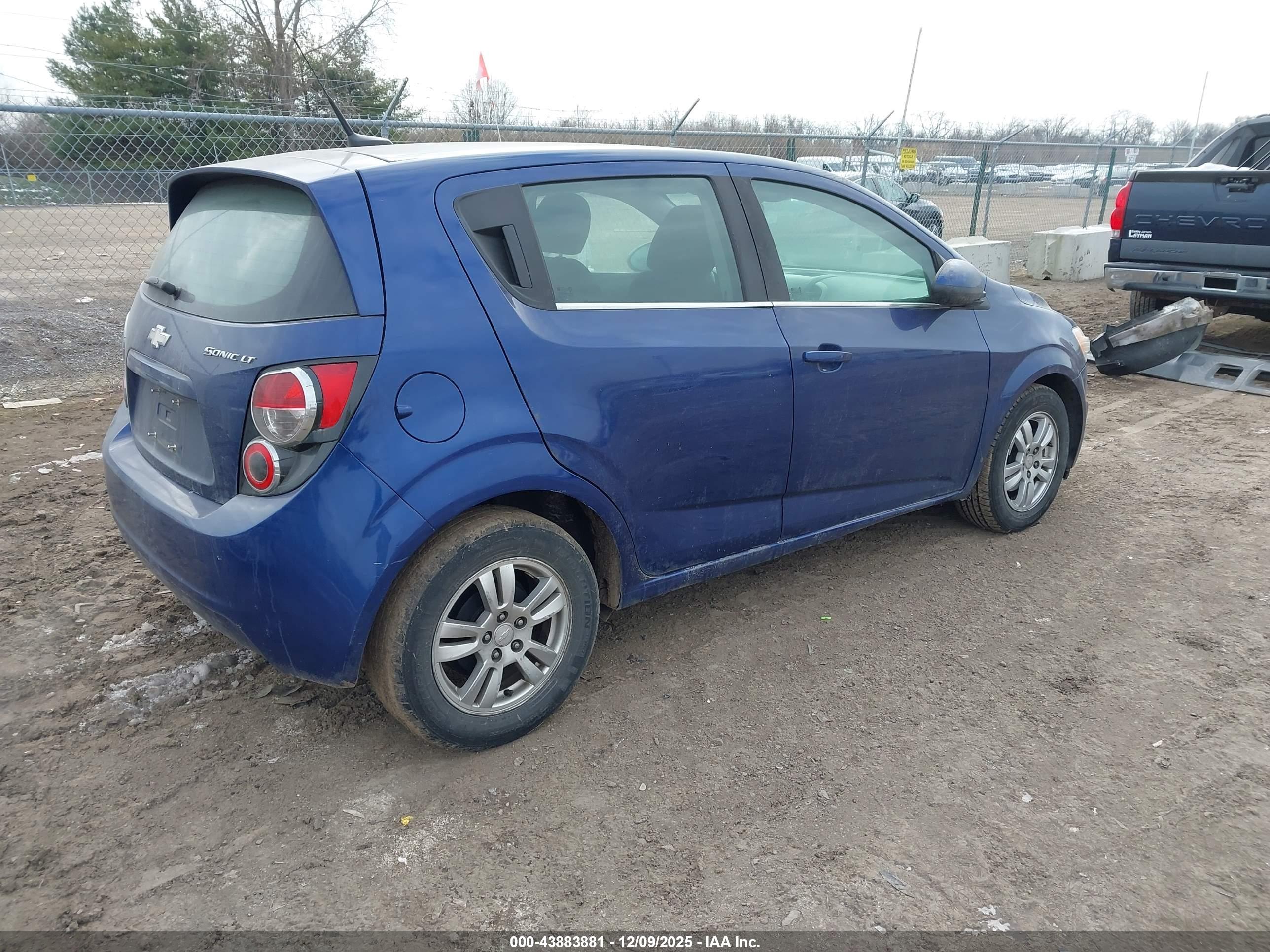 CHEVROLET SONIC image 4