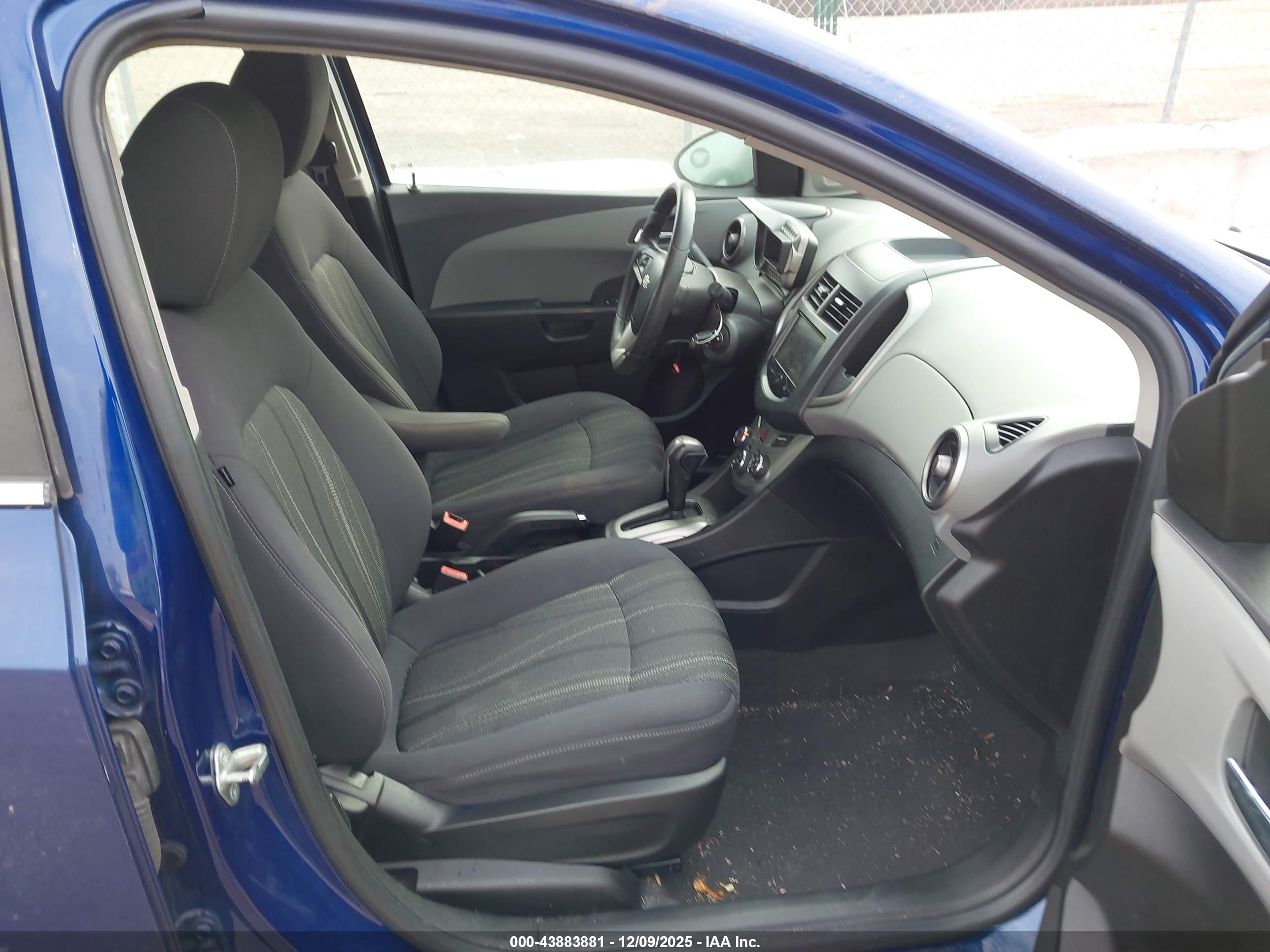 CHEVROLET SONIC image 5