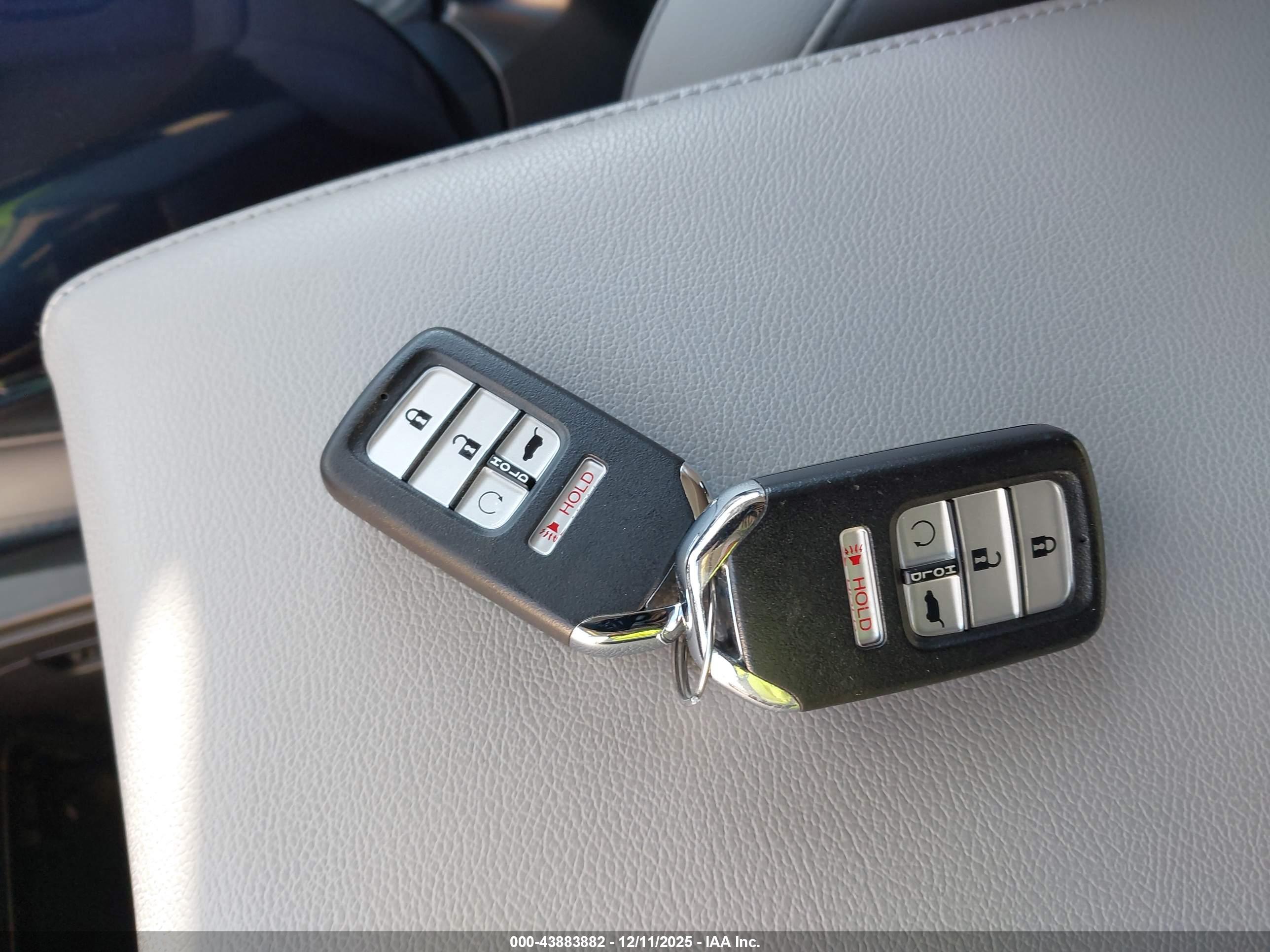 HONDA CR-V image 11