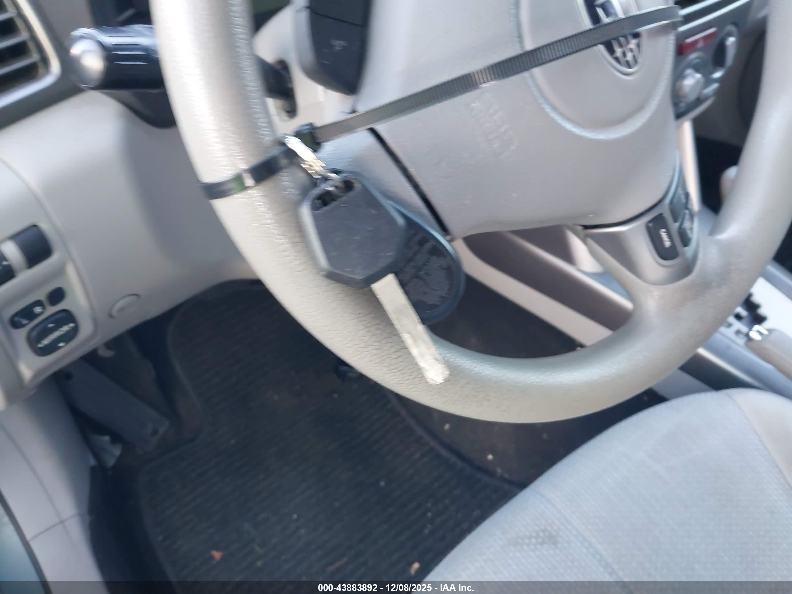 SUBARU FORESTER image 11