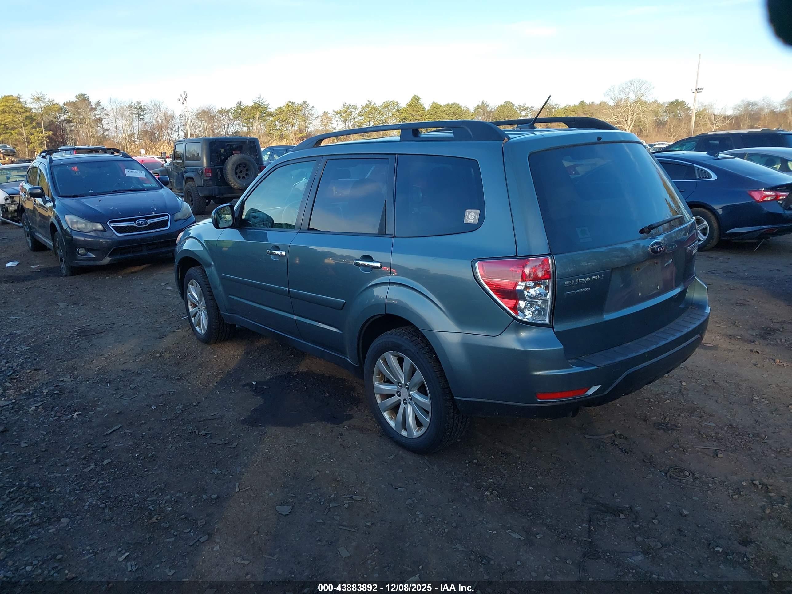 SUBARU FORESTER image 3