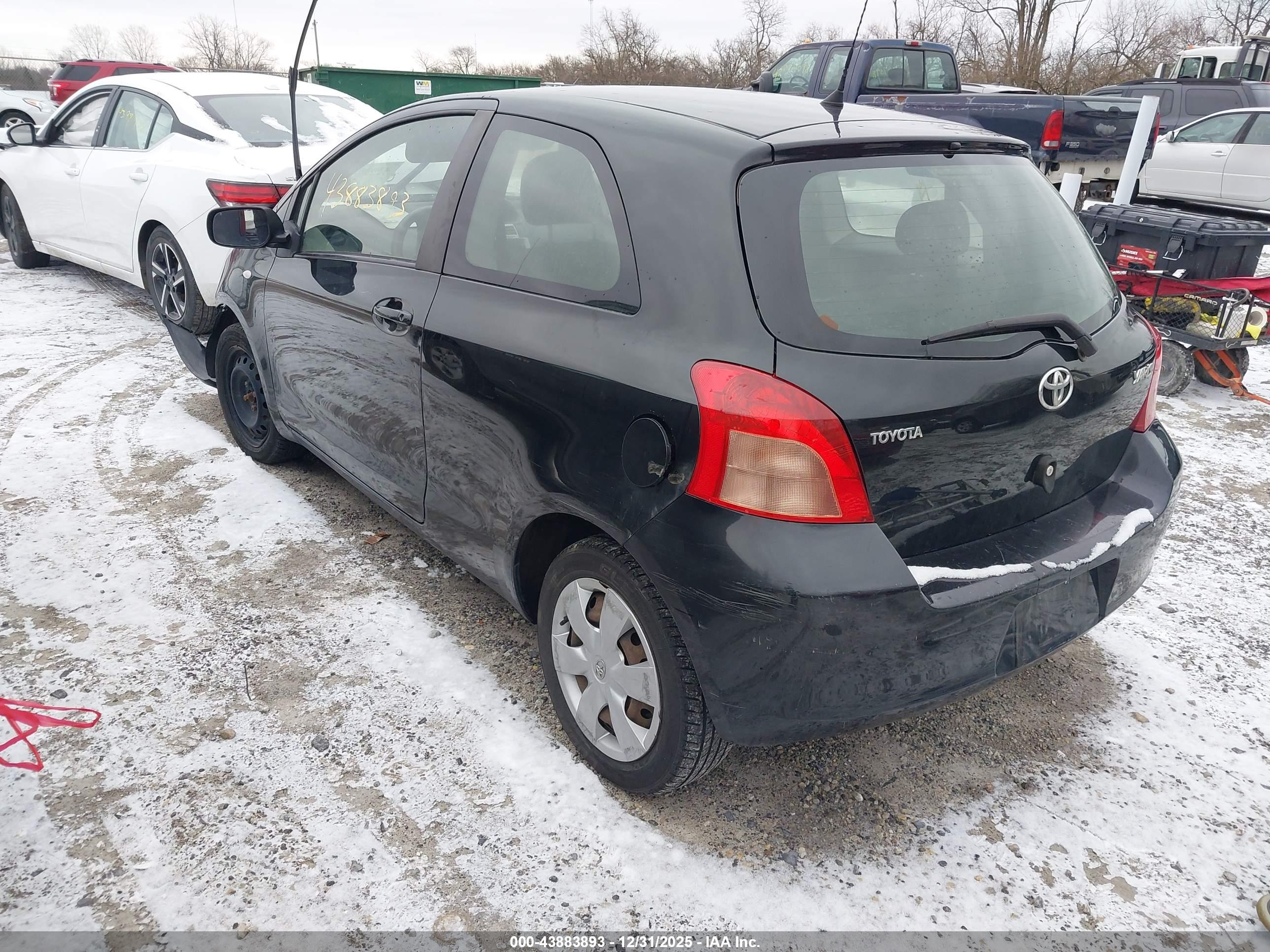TOYOTA YARIS image 3